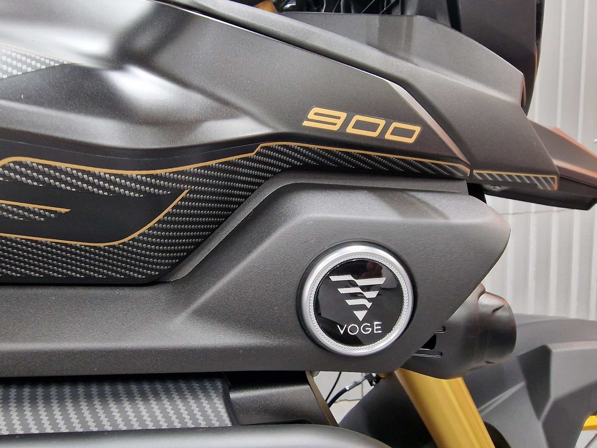 VOGE DS 900 X Black Knight (35 kW)-showroom-element-3