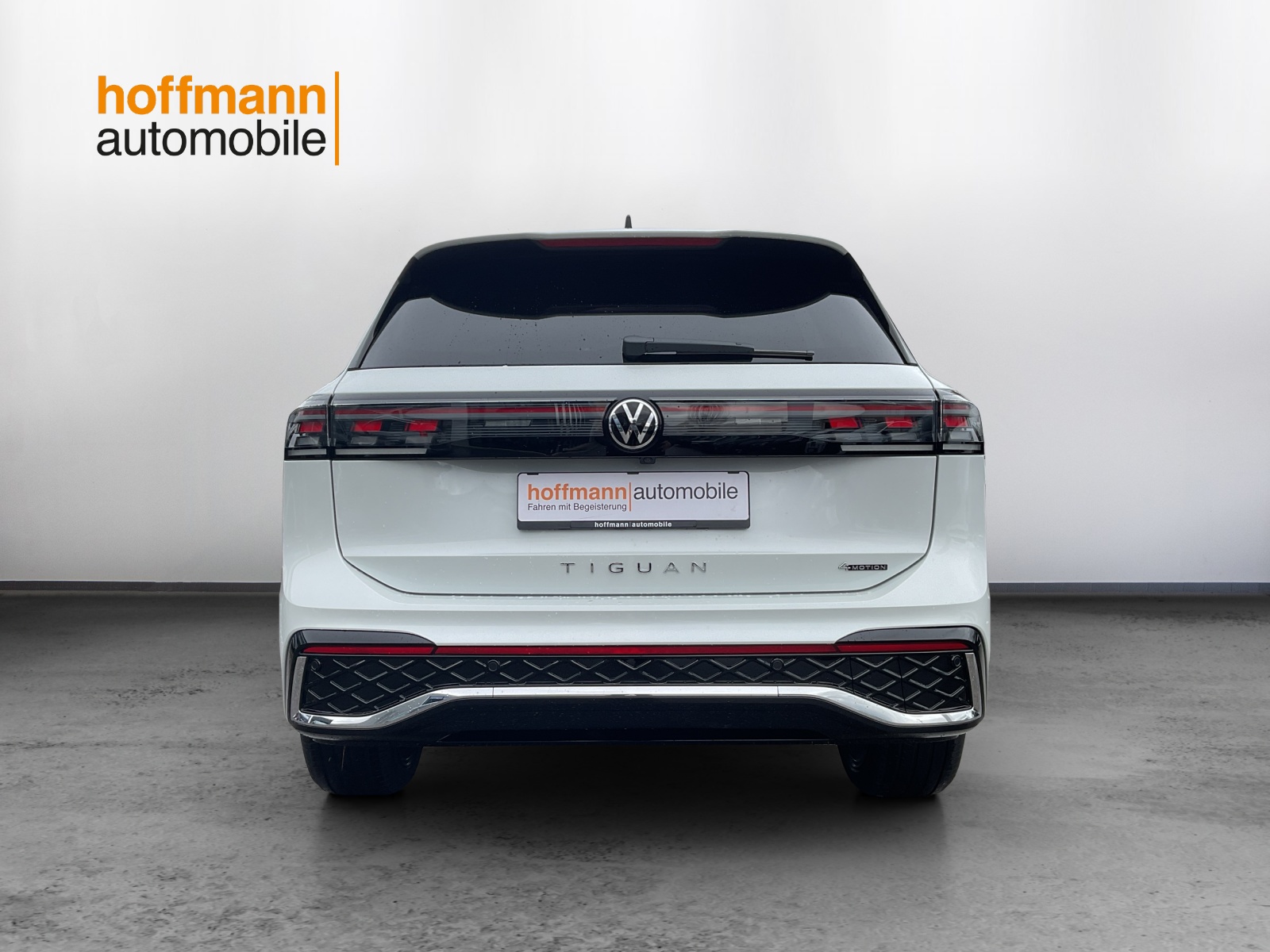 VW Tiguan 2.0 TSI DSG R-Line 4Motion-image-4