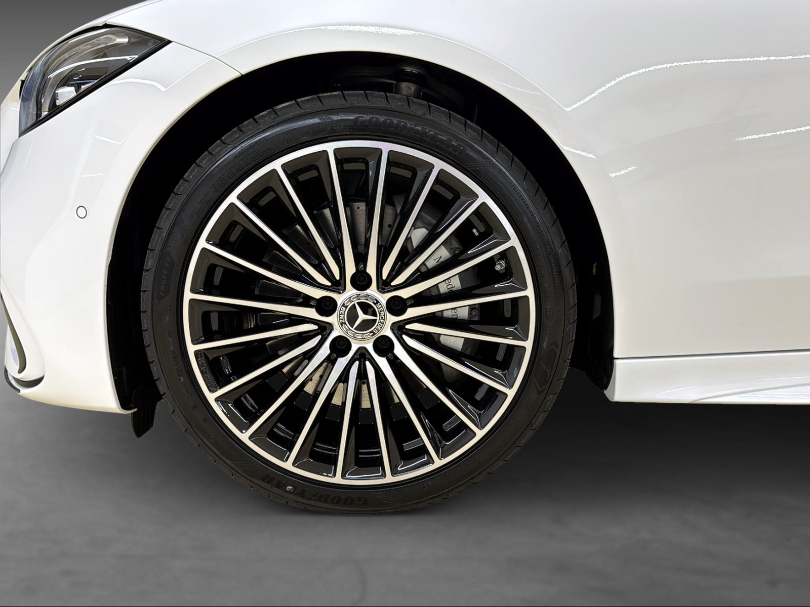 MERCEDES-BENZ C 220 d 4Matic T-Modell Swiss Star-image-5