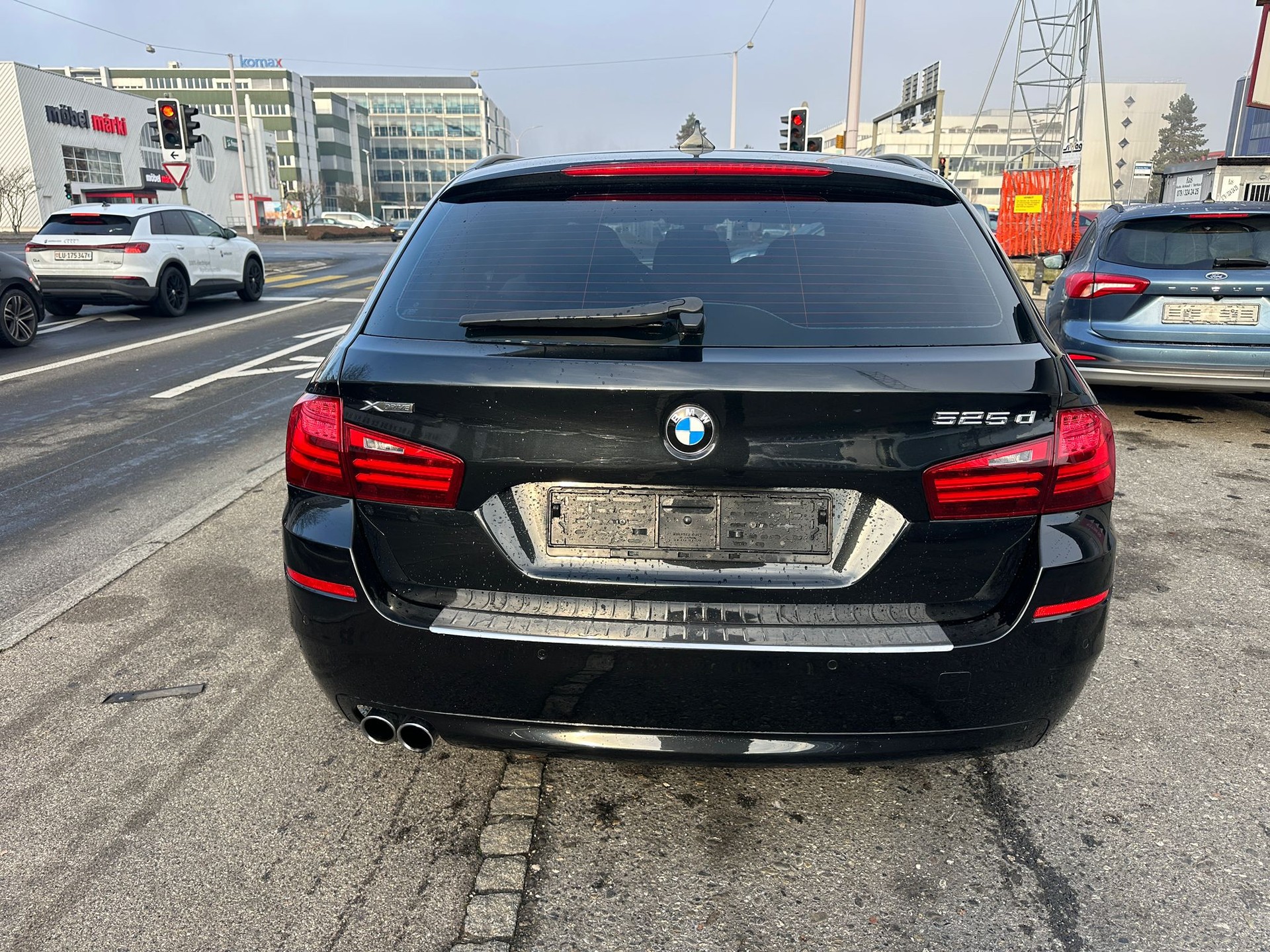 BMW 525d Touring xDrive Luxury Line Steptronic-image-4