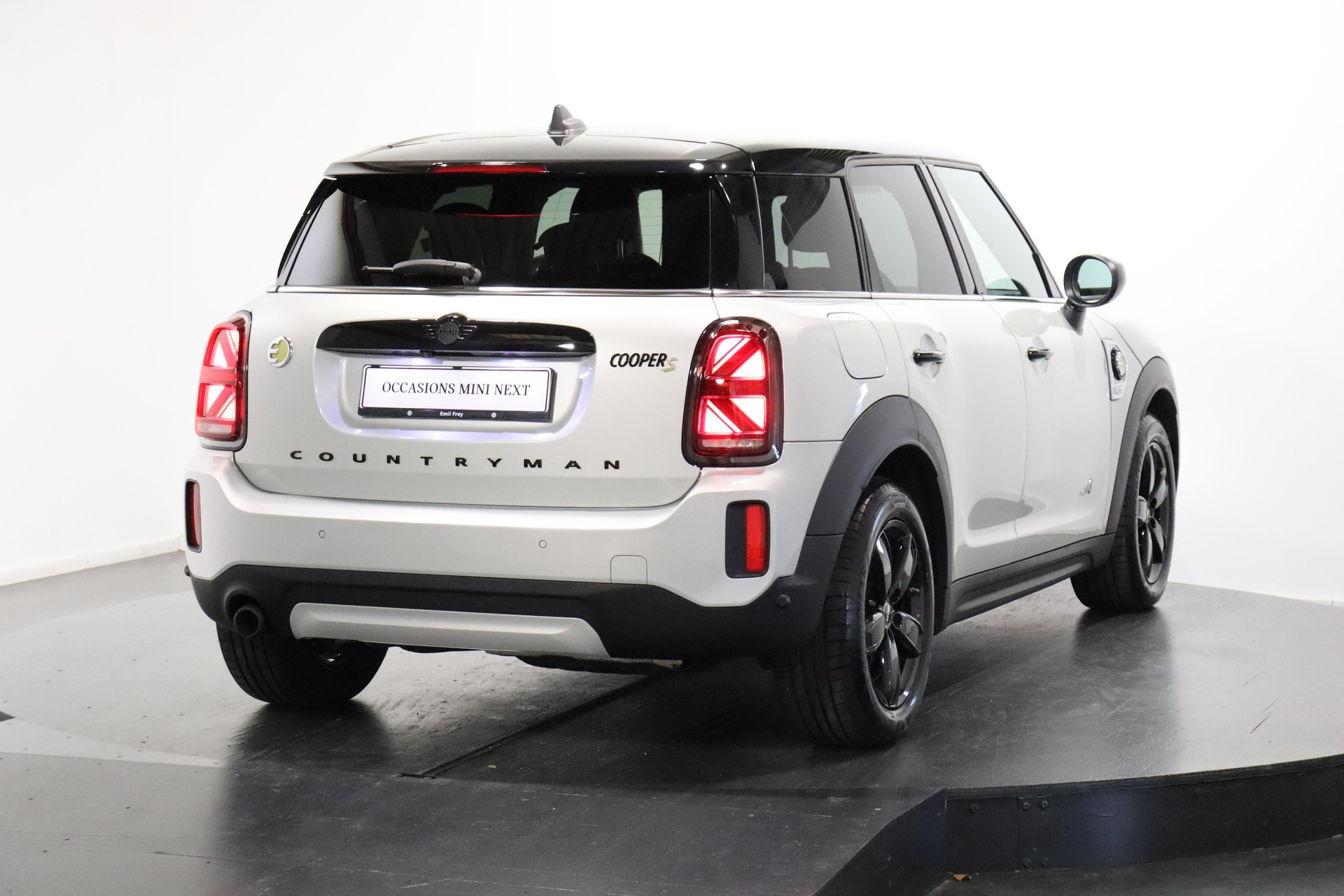MINI Countryman F60 1.5i Cooper S E ALL4-image-6