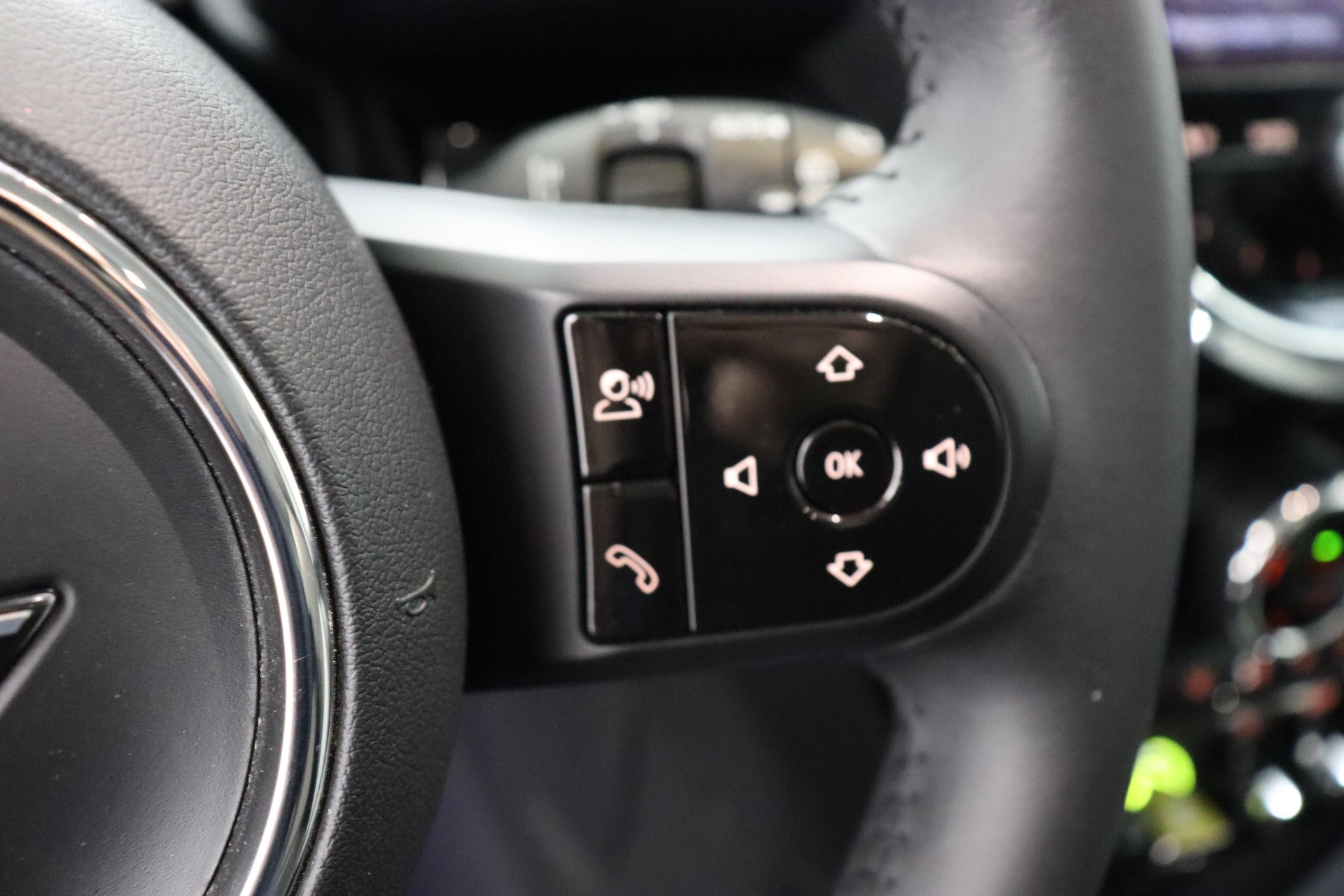 MINI Countryman F60 1.5i Cooper S E ALL4-image-15