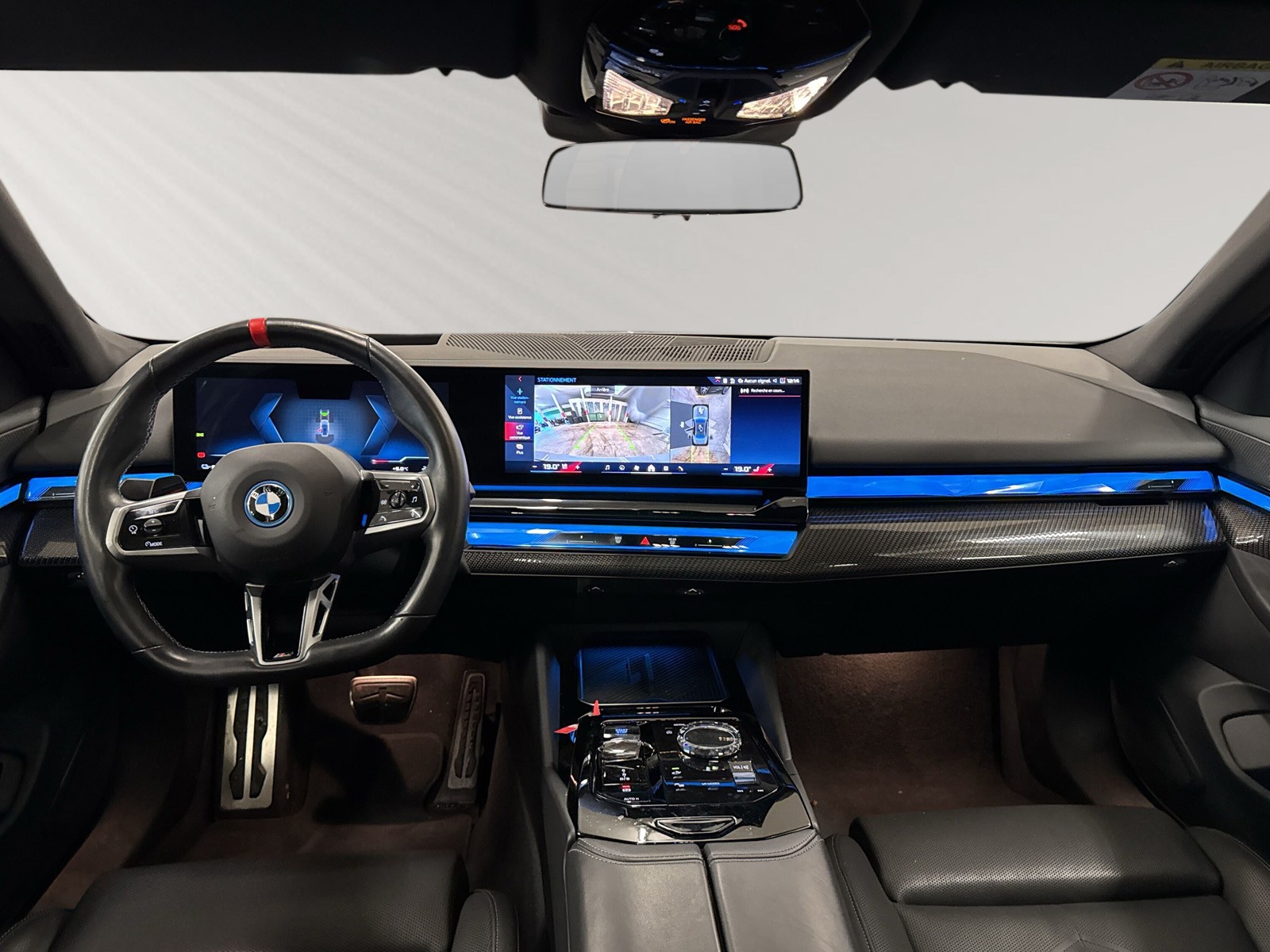BMW i5 M60 xDrive M Sport Pro-image-5