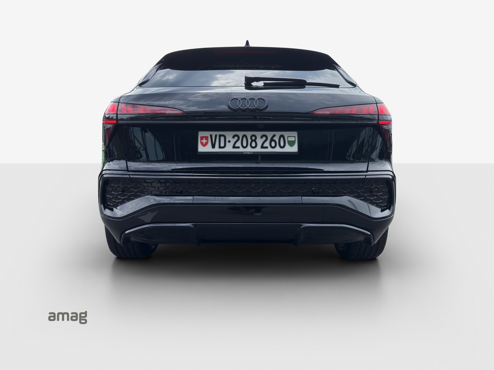 AUDI Q3 Sportback e-hybrid 200 kW S tronig-image-4