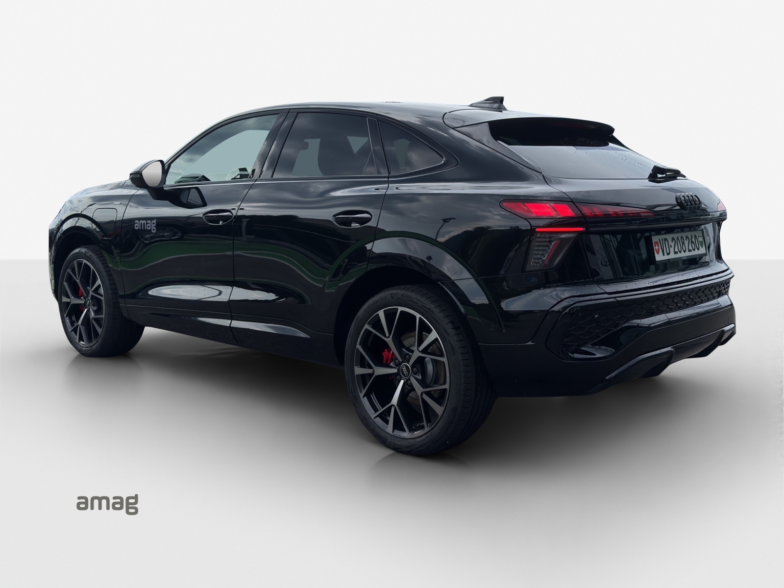AUDI Q3 Sportback e-hybrid 200 kW S tronig-image-2