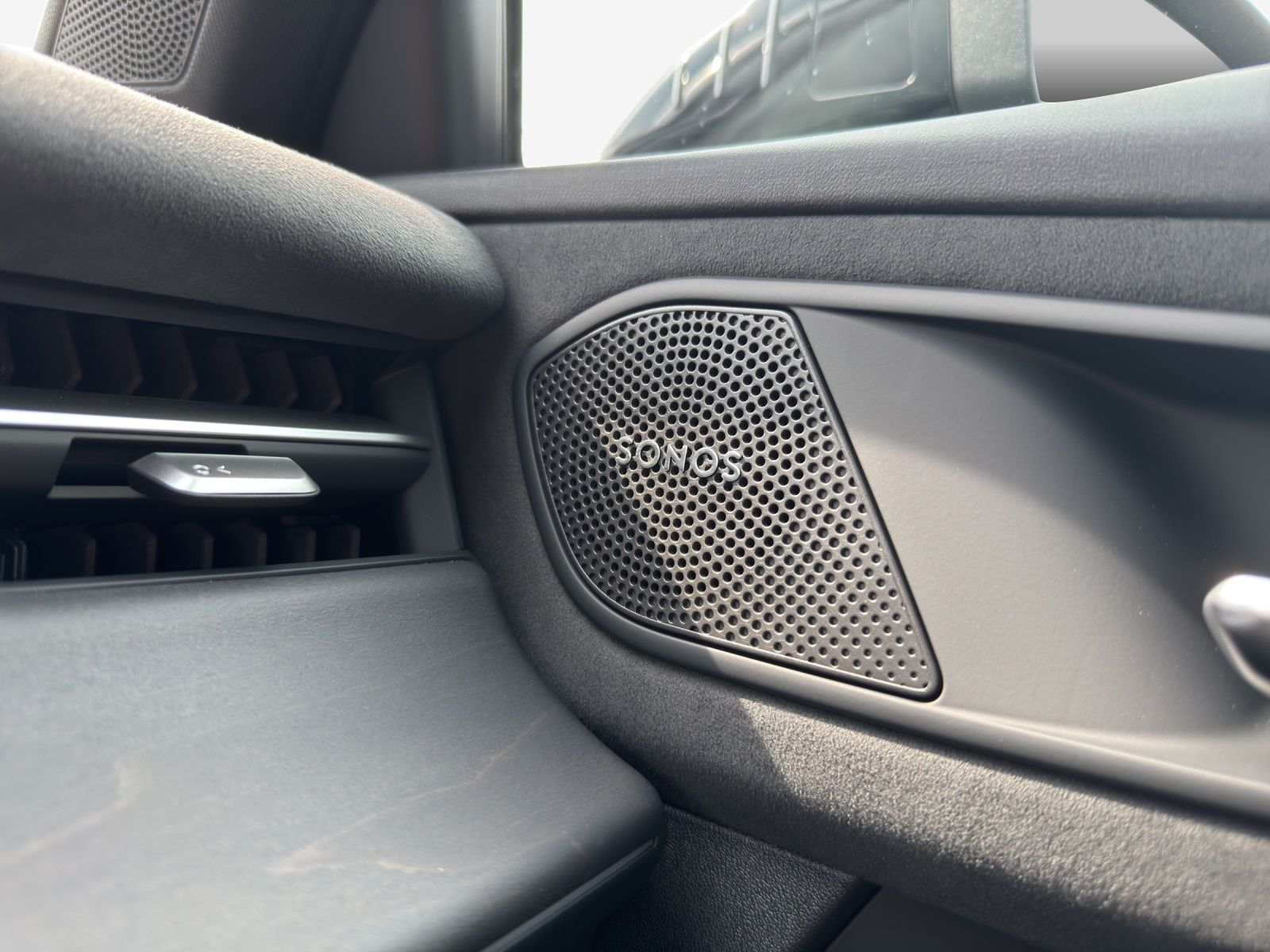 AUDI Q3 Sportback e-hybrid 200 kW S tronig-showroom-element-3