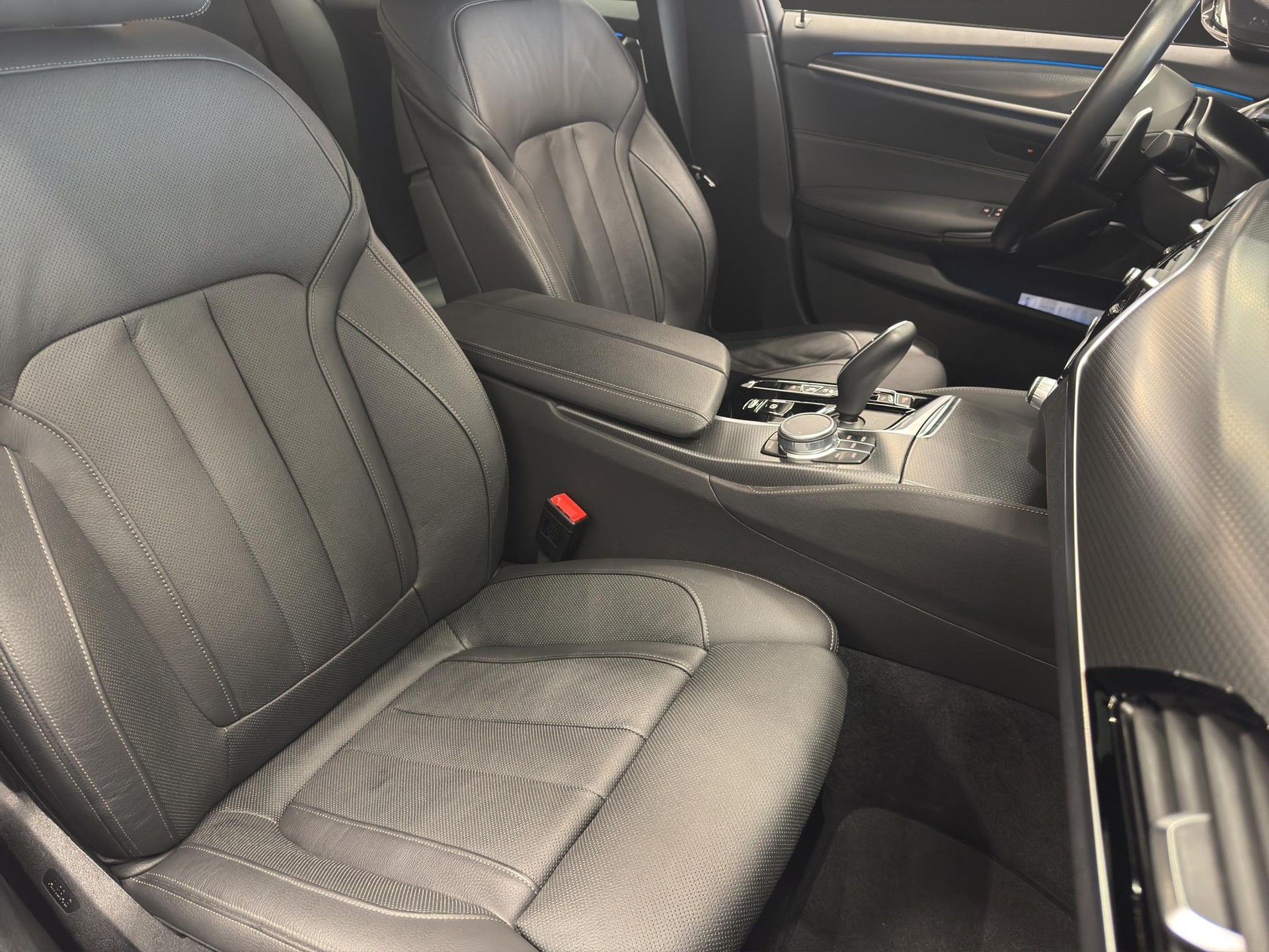 BMW 530e xDrive M Sport-image-18