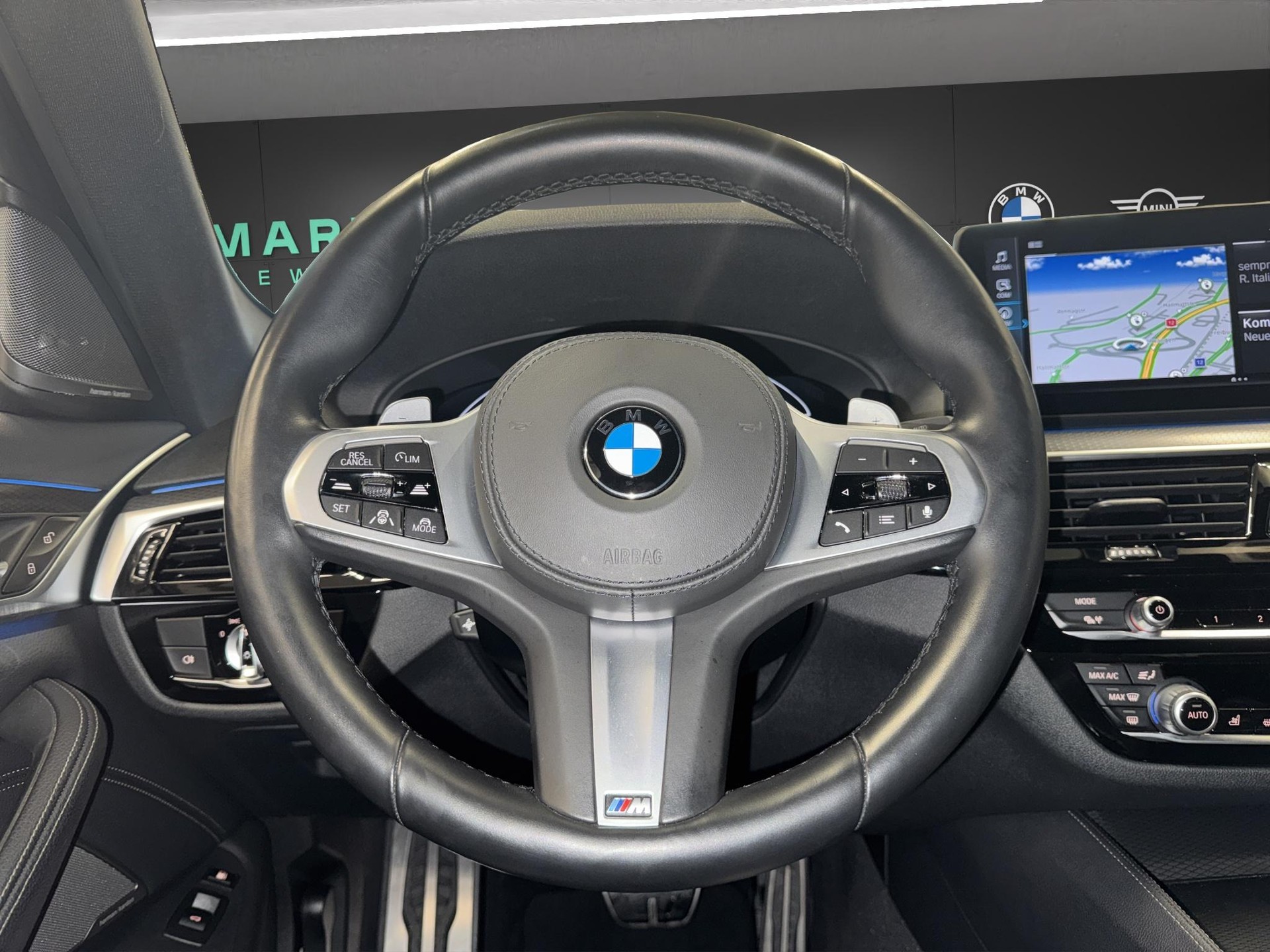 BMW 530e xDrive M Sport-image-14