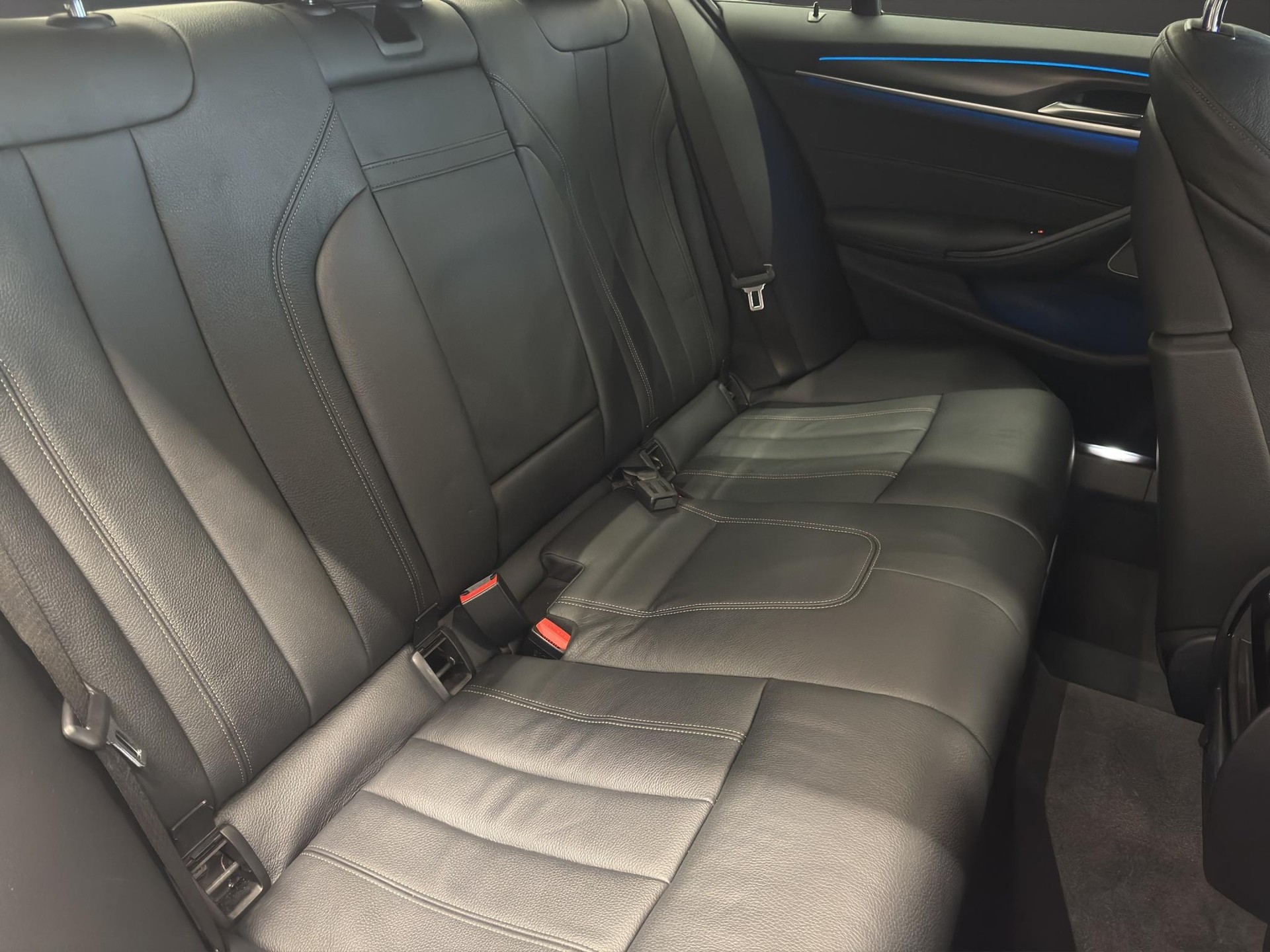 BMW 530e xDrive M Sport-image-17