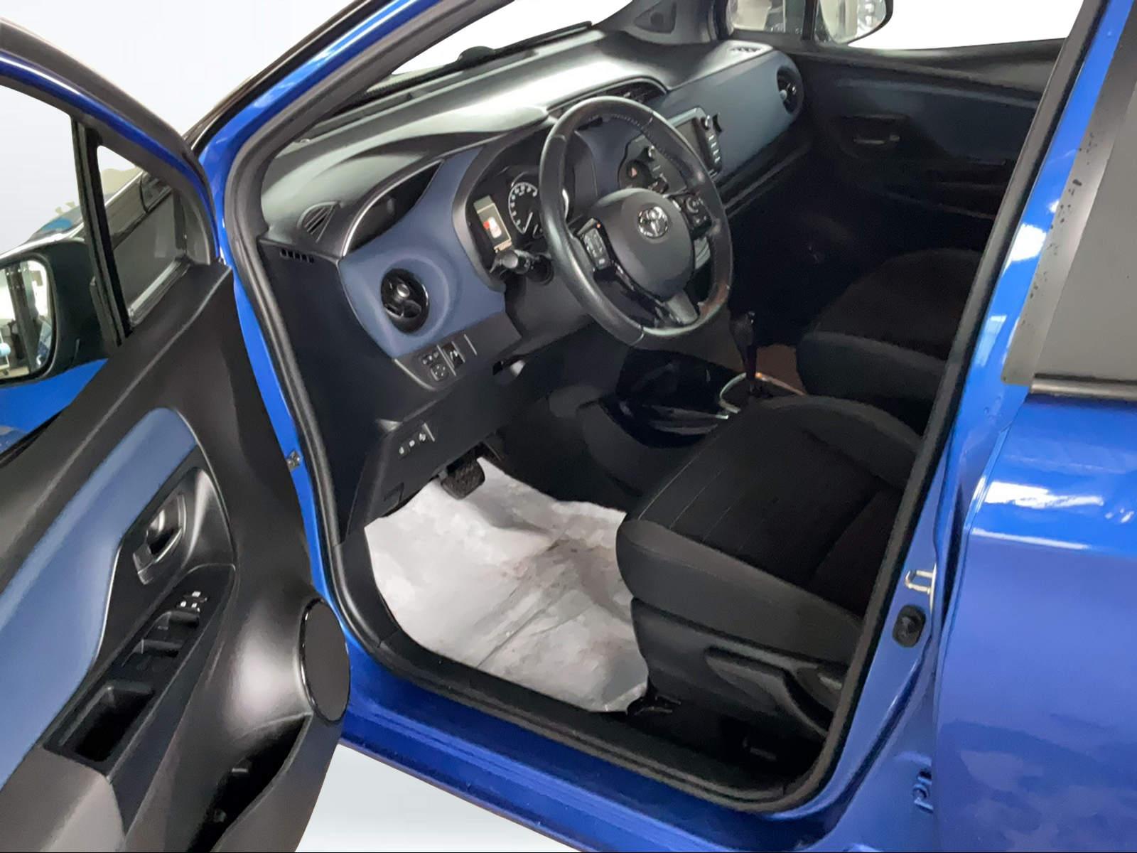 TOYOTA Yaris 1.5 VVT-i HSD Style-image-4