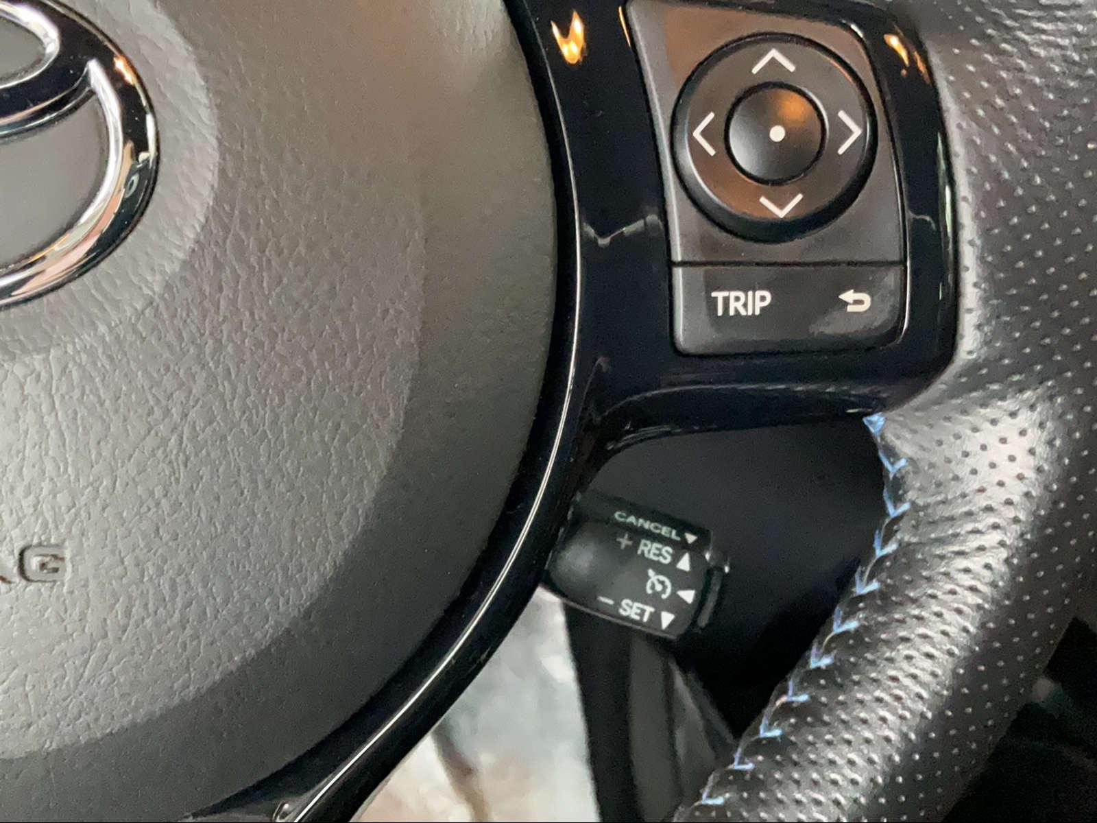 TOYOTA Yaris 1.5 VVT-i HSD Style-image-11