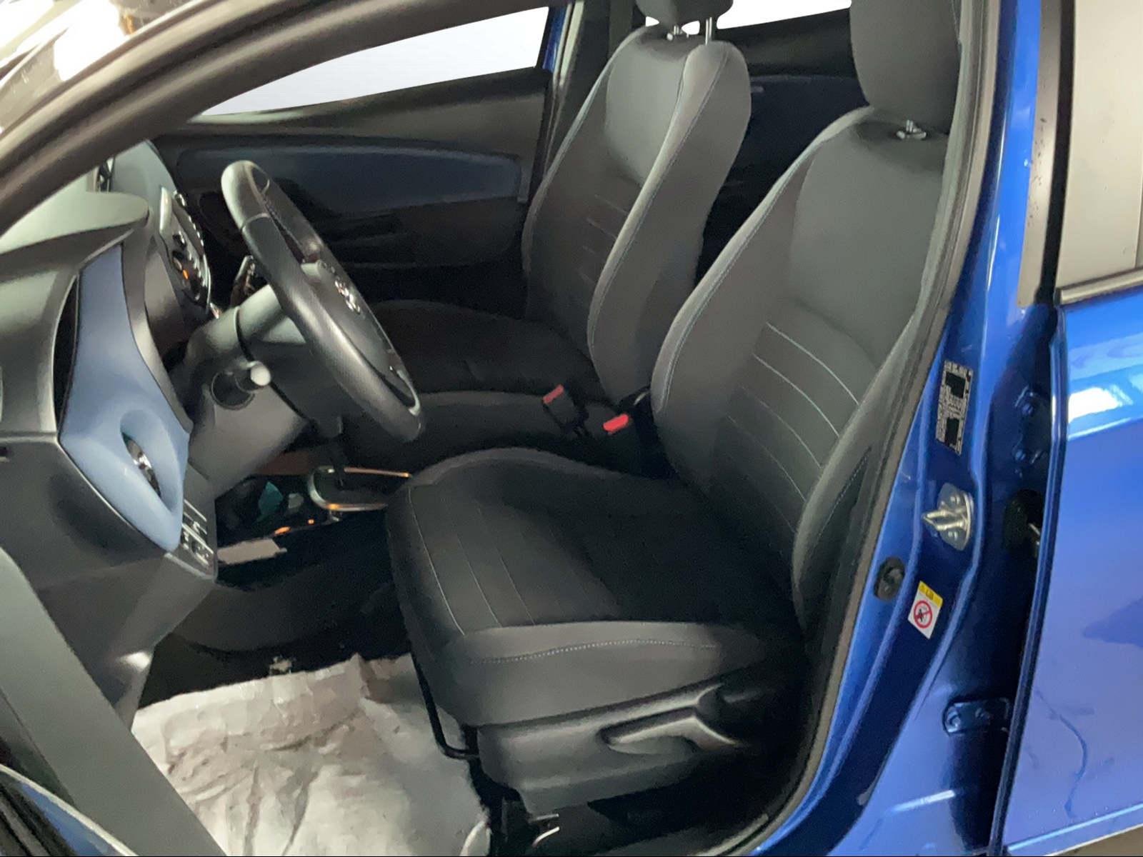 TOYOTA Yaris 1.5 VVT-i HSD Style-image-5