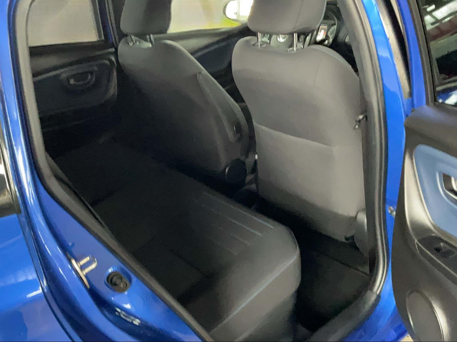 TOYOTA Yaris 1.5 VVT-i HSD Style-image-10