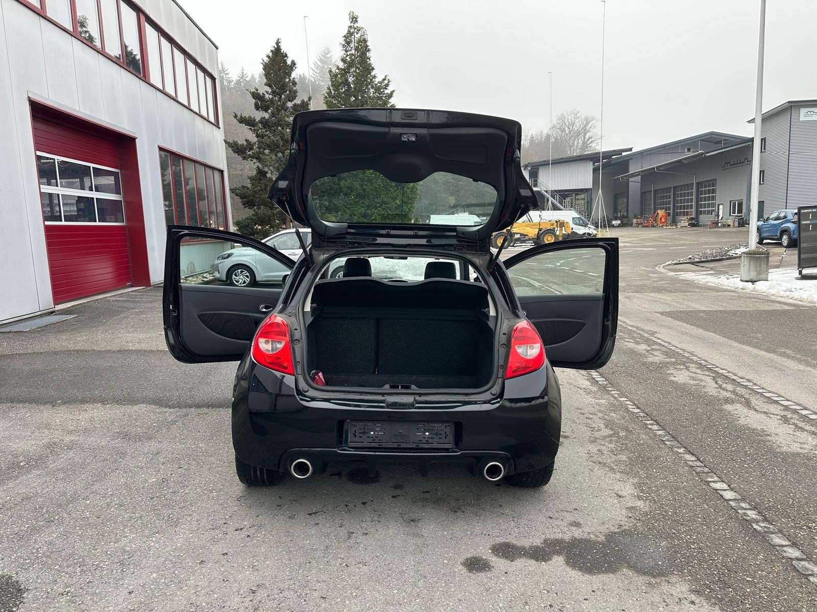 RENAULT Clio 2.0 16V RS (Sport)-image-6