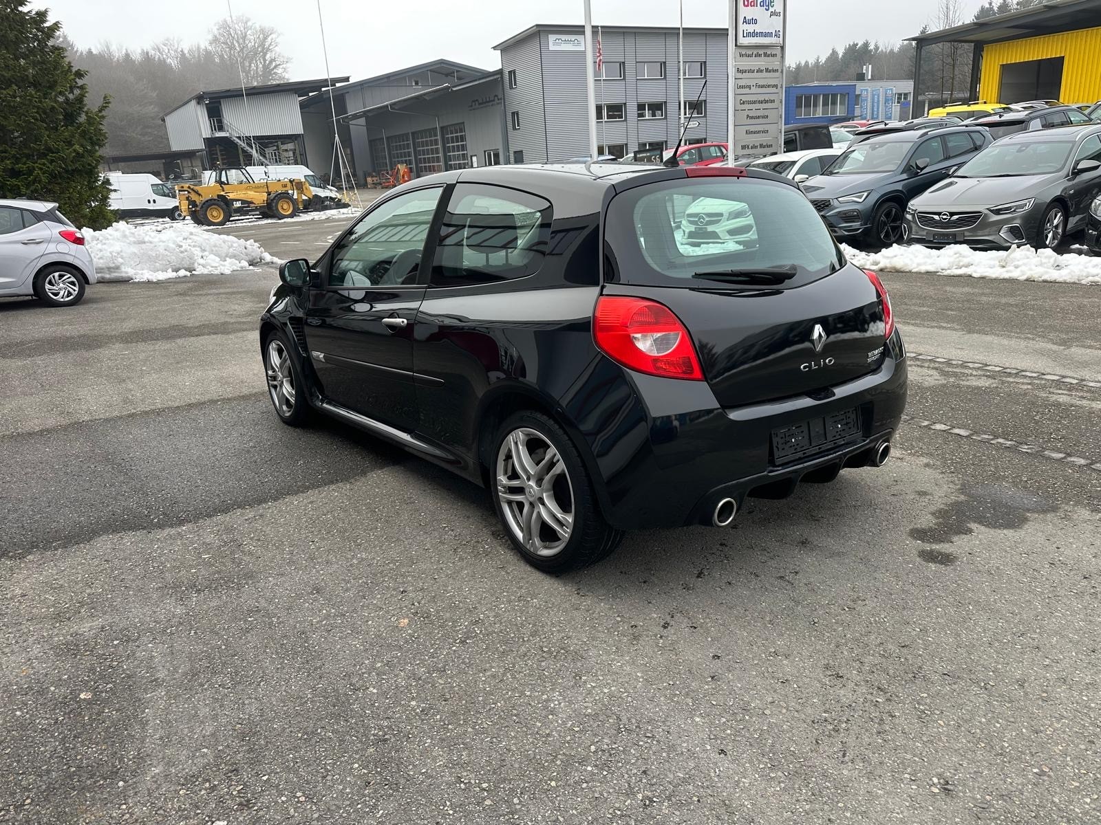 RENAULT Clio 2.0 16V RS (Sport)-showroom-element-3