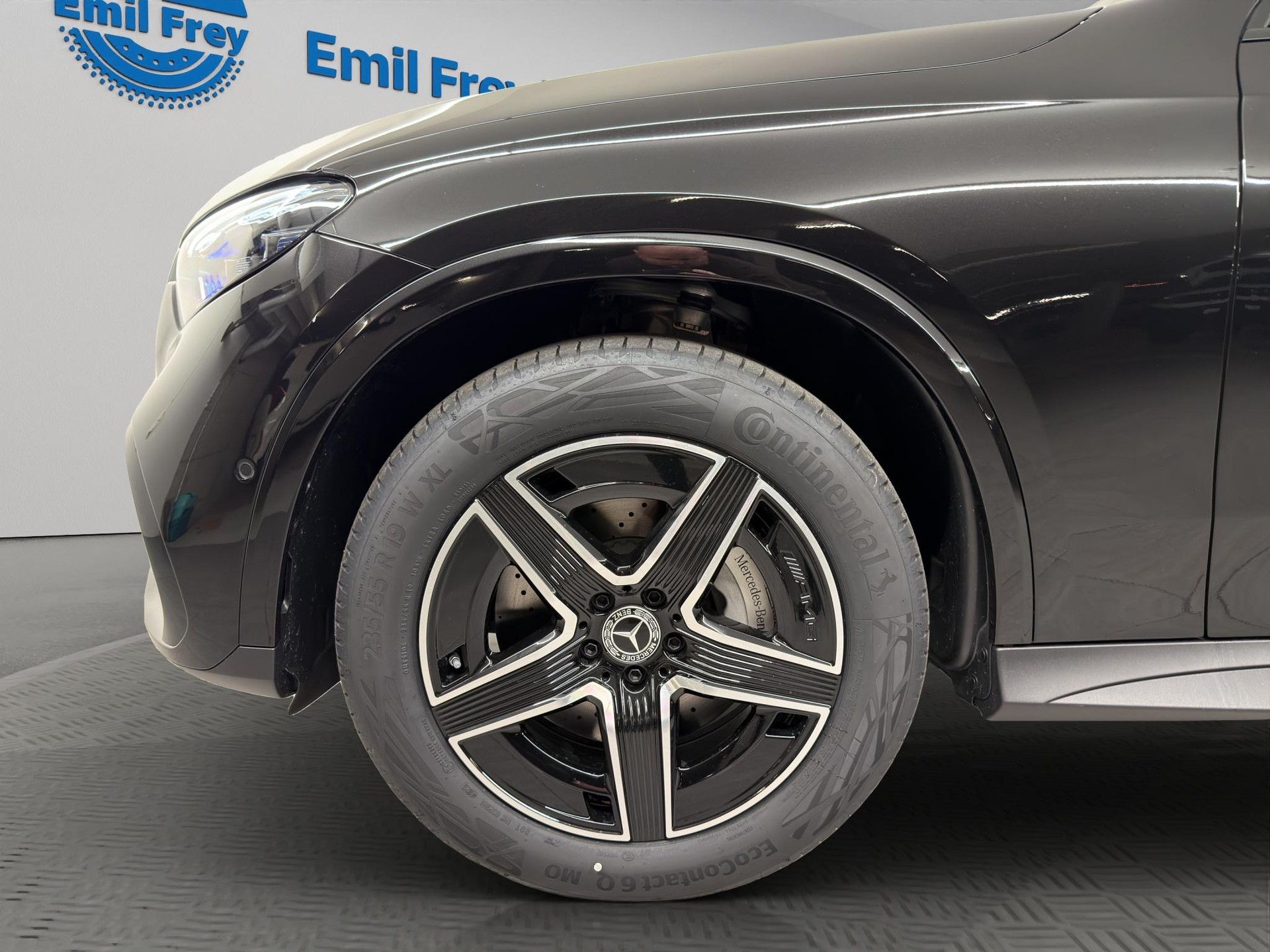 MERCEDES-BENZ GLC 220 d AMG Line 4matic-image-3