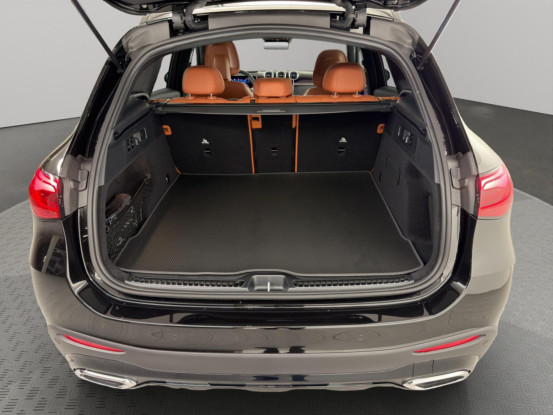 MERCEDES-BENZ GLC 220 d AMG Line 4matic-image-4