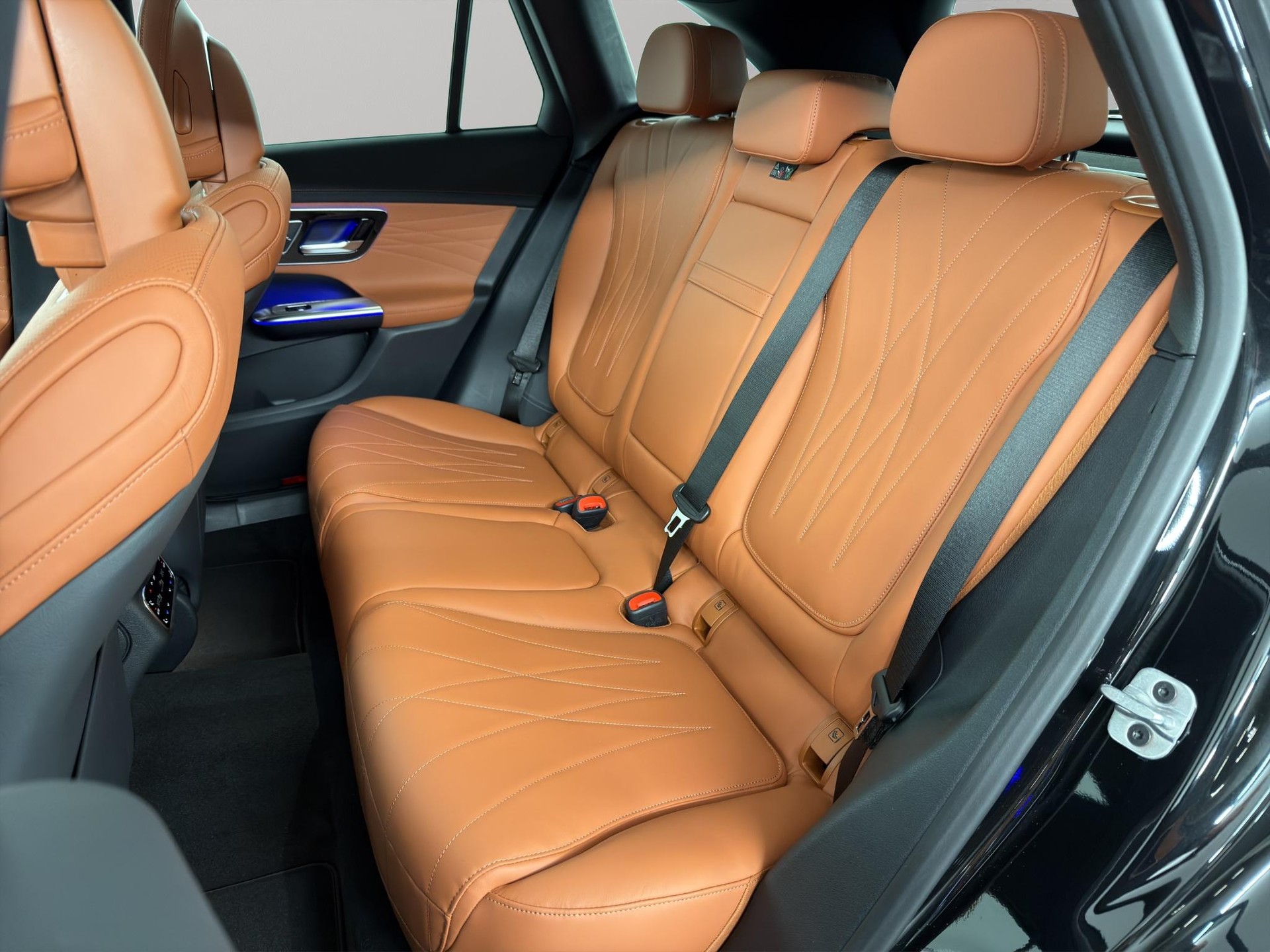 MERCEDES-BENZ GLC 220 d AMG Line 4matic-image-7