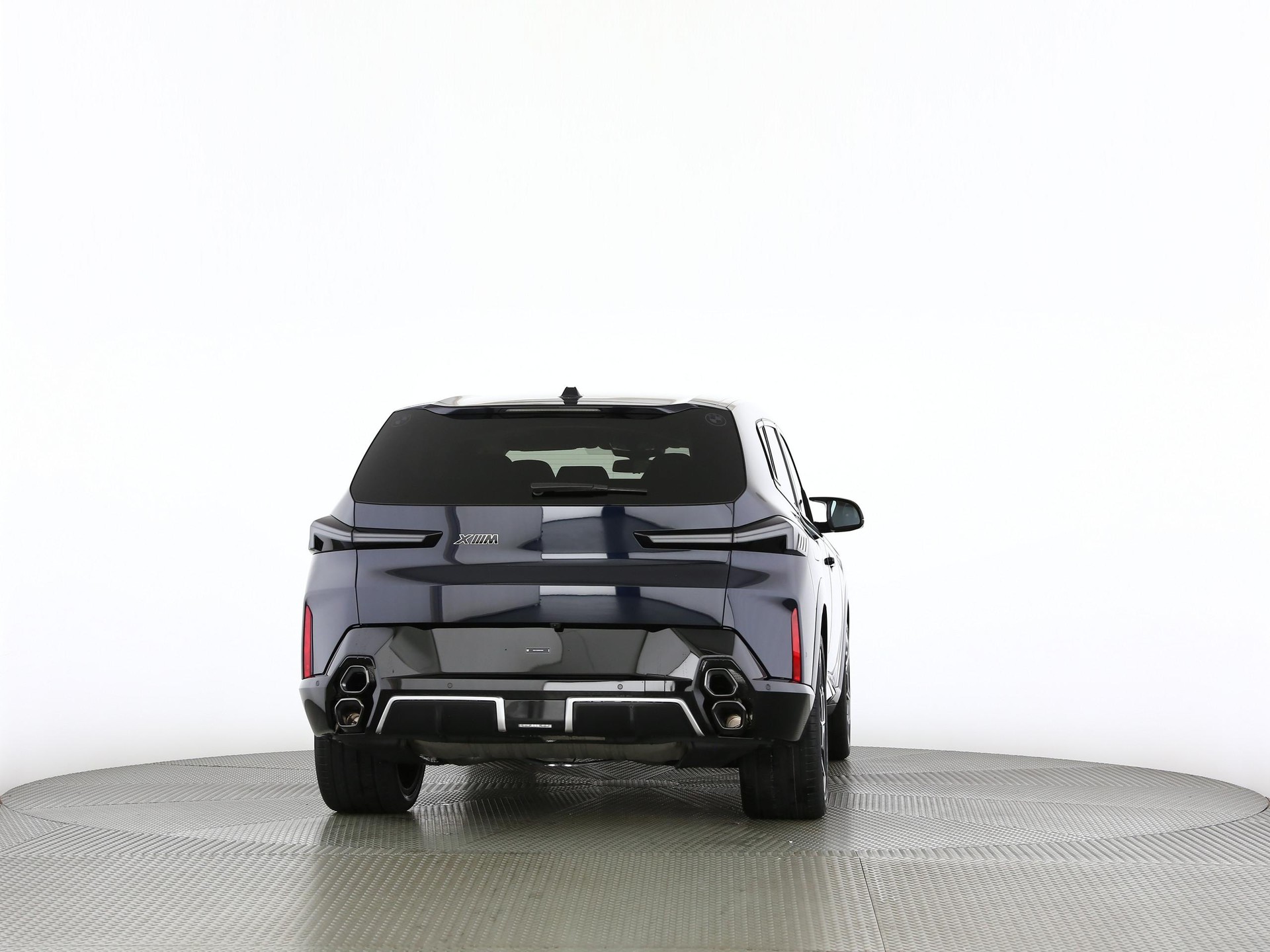 BMW XM 50e Plug-in Hybrid-image-17