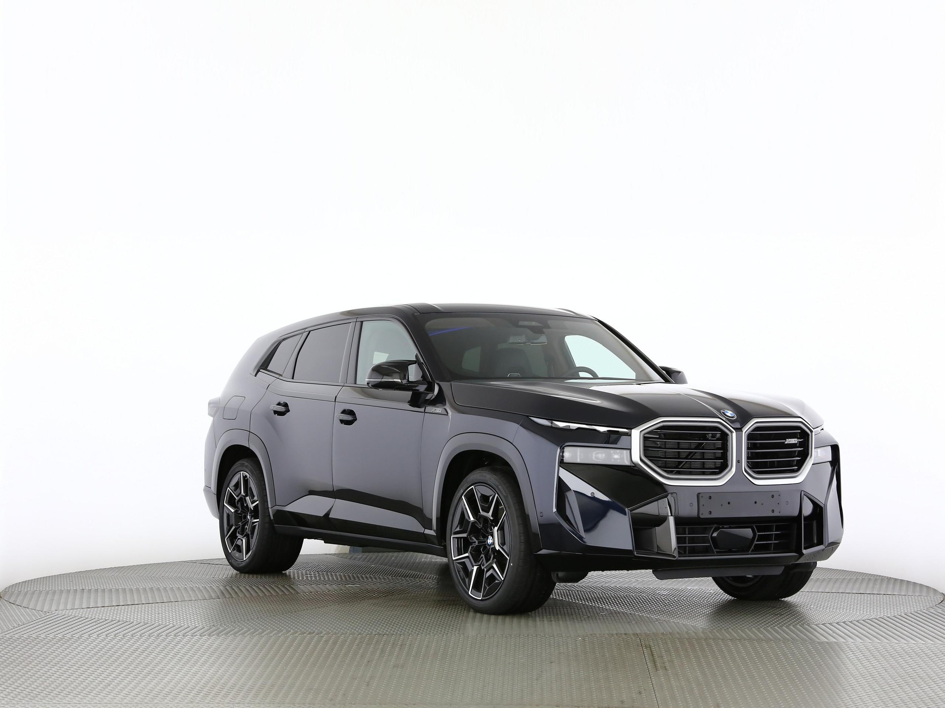 BMW XM 50e Plug-in Hybrid-image-27