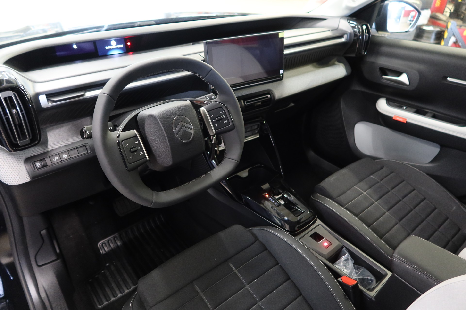 CITROEN C3 1.2i MHEV Max DCS6-image-8