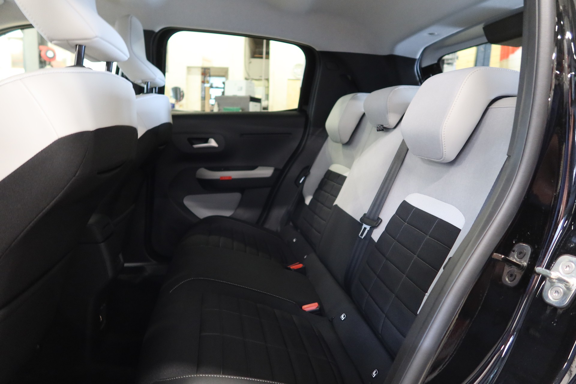 CITROEN C3 1.2i MHEV Max DCS6-image-8