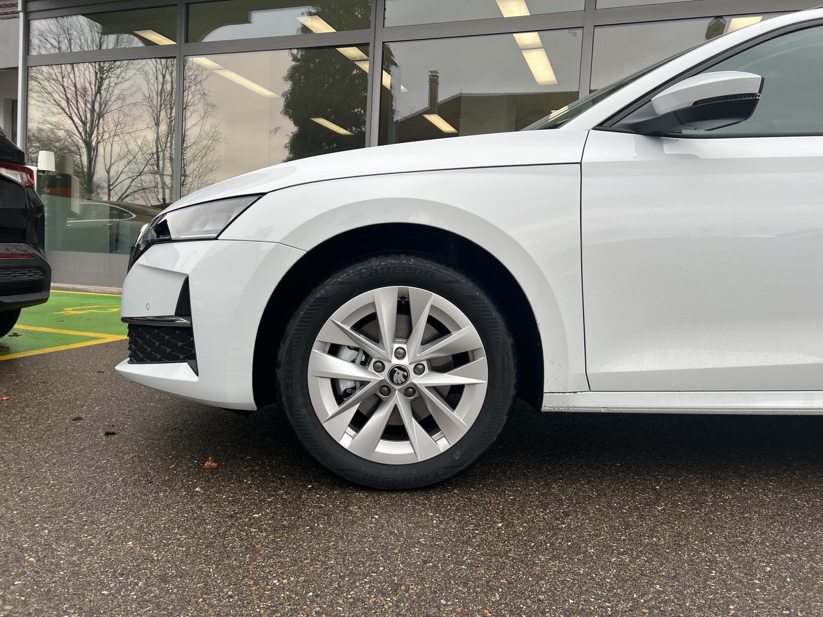 SKODA Octavia Combi 2.0 TSI DSG Selection 4x4-image-10