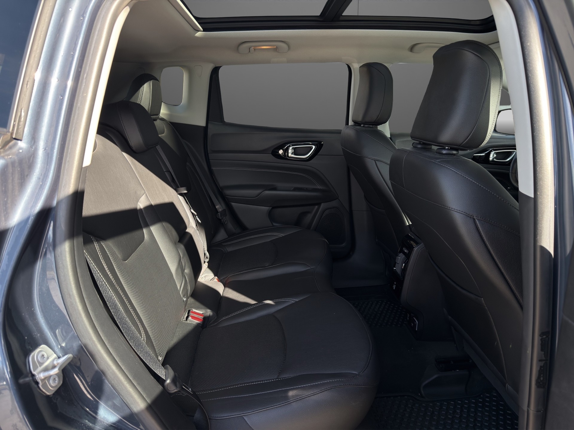 JEEP Compass 1.3 T PHEV Limited AWD-image-7