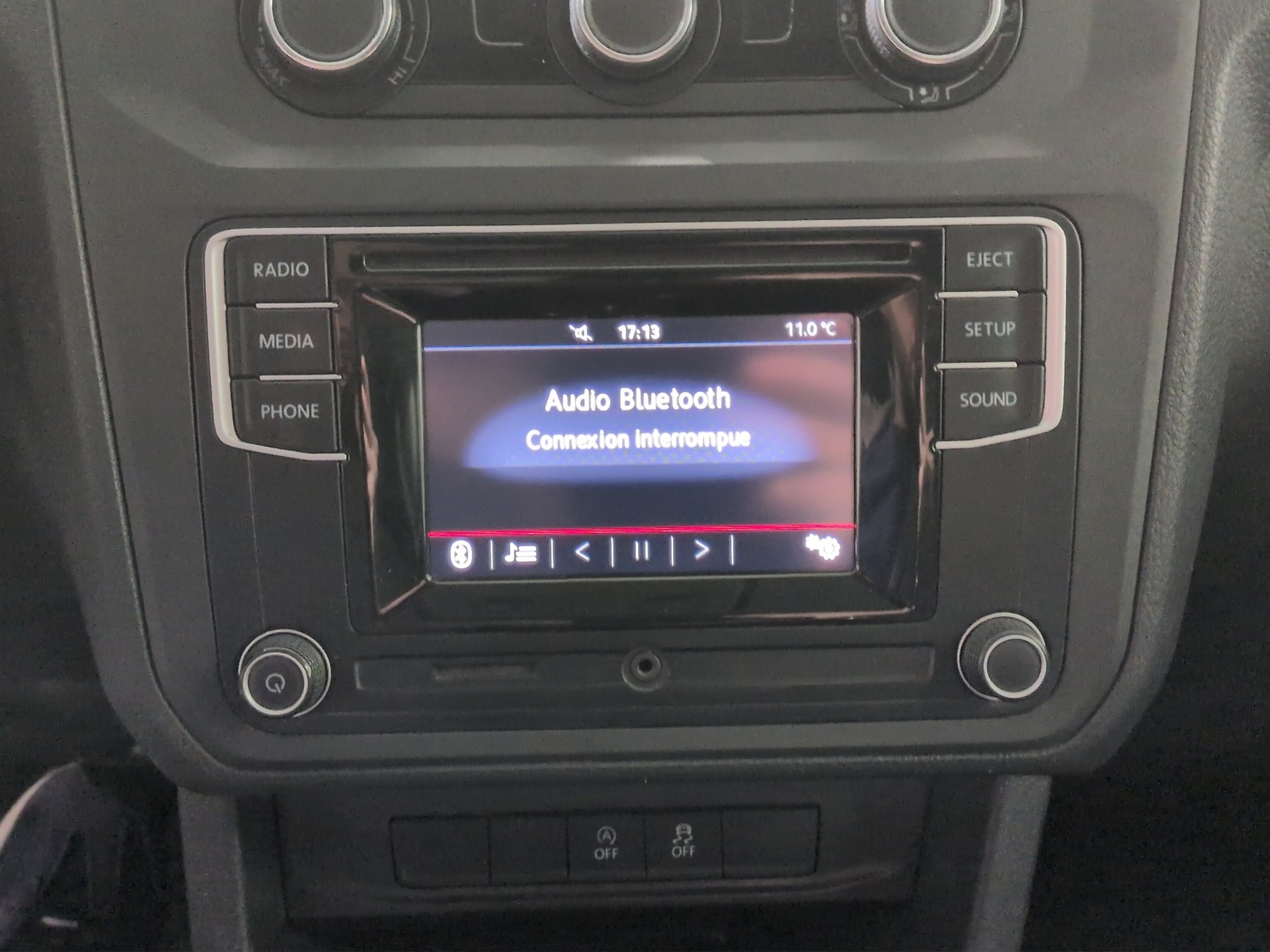 VW Caddy 2.0TDI 4Motion BlueMotion Technology-image-12