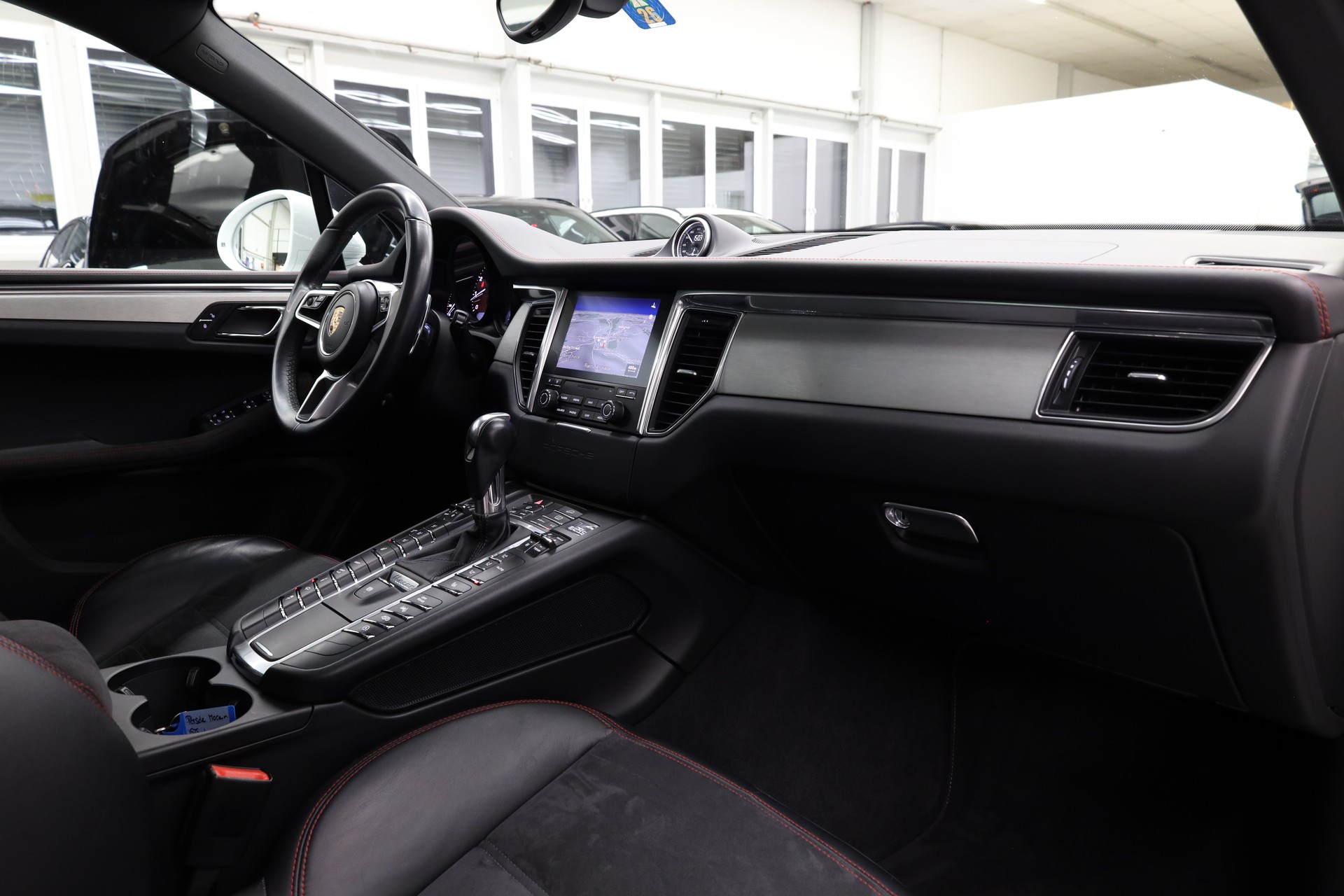 PORSCHE Macan 3.0 V6 GTS-image-14