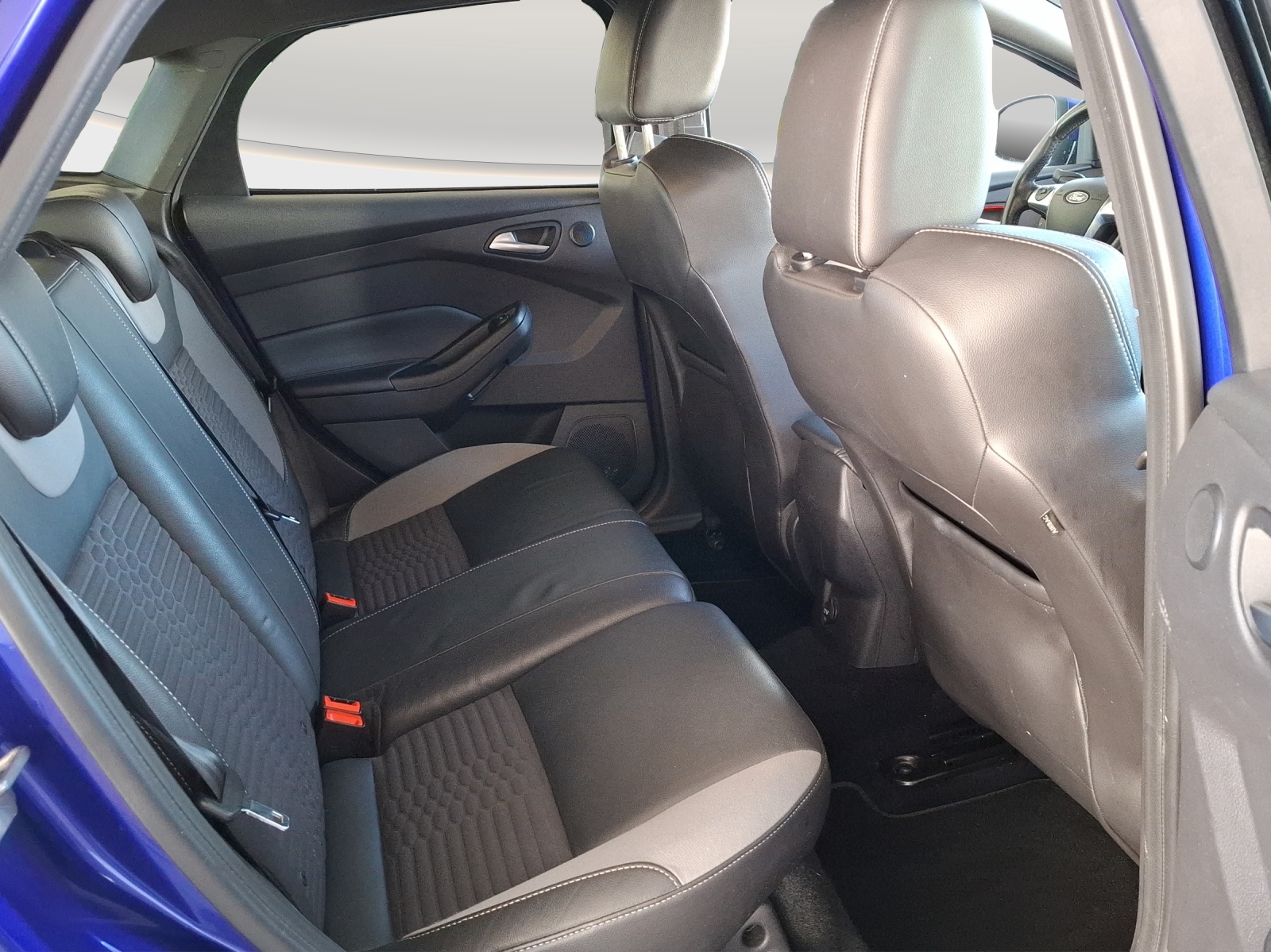 FORD Focus 2.0 SCTi ST-3 // MFK 15.01.2026-image-10