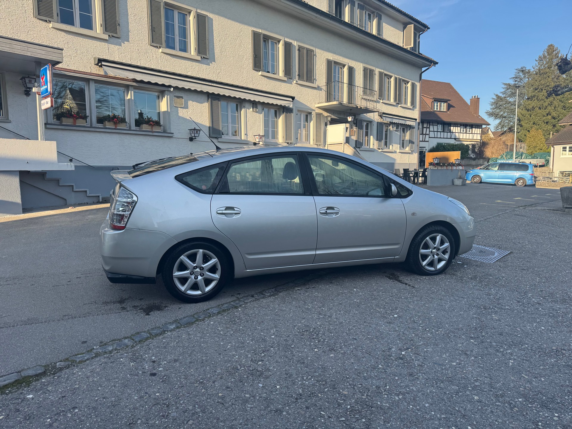 TOYOTA Prius 1.5 16V Hybrid-image-3