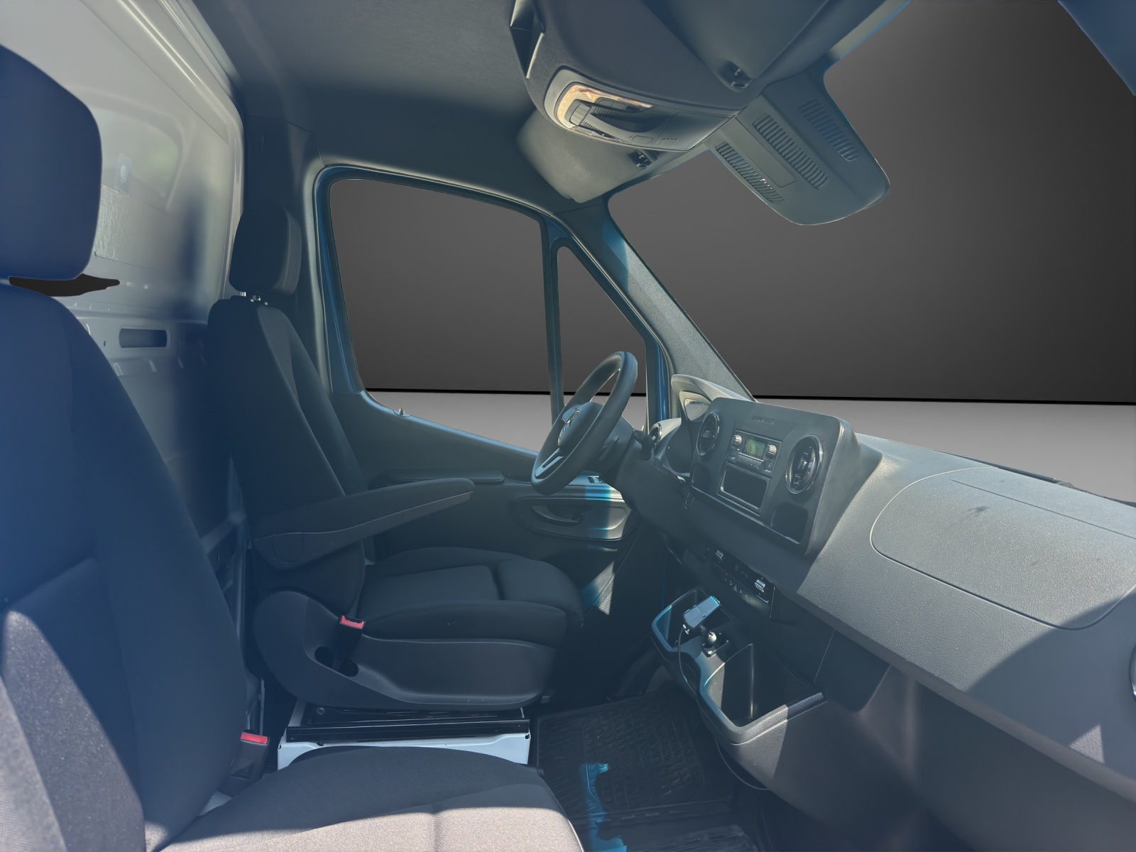 MERCEDES-BENZ Sprinter 315 CDI Standard FWD-image-12