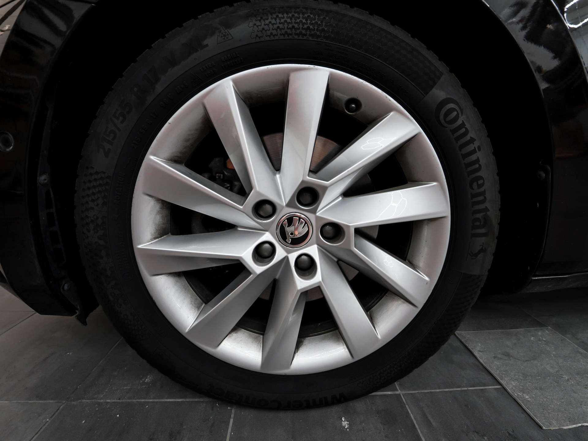 SKODA Superb Combi 2.0 TDi Ambition 4x4 DSG-image-15