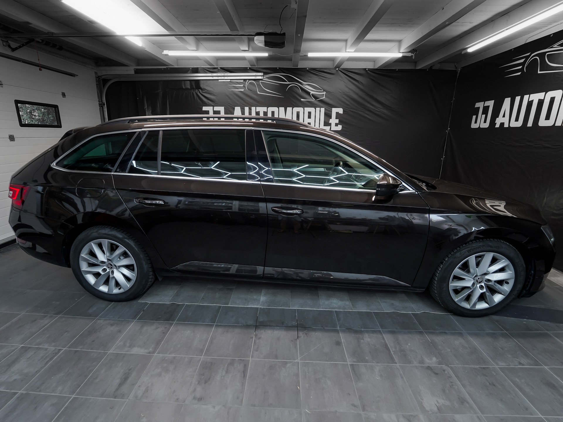 SKODA Superb Combi 2.0 TDi Ambition 4x4 DSG-image-7