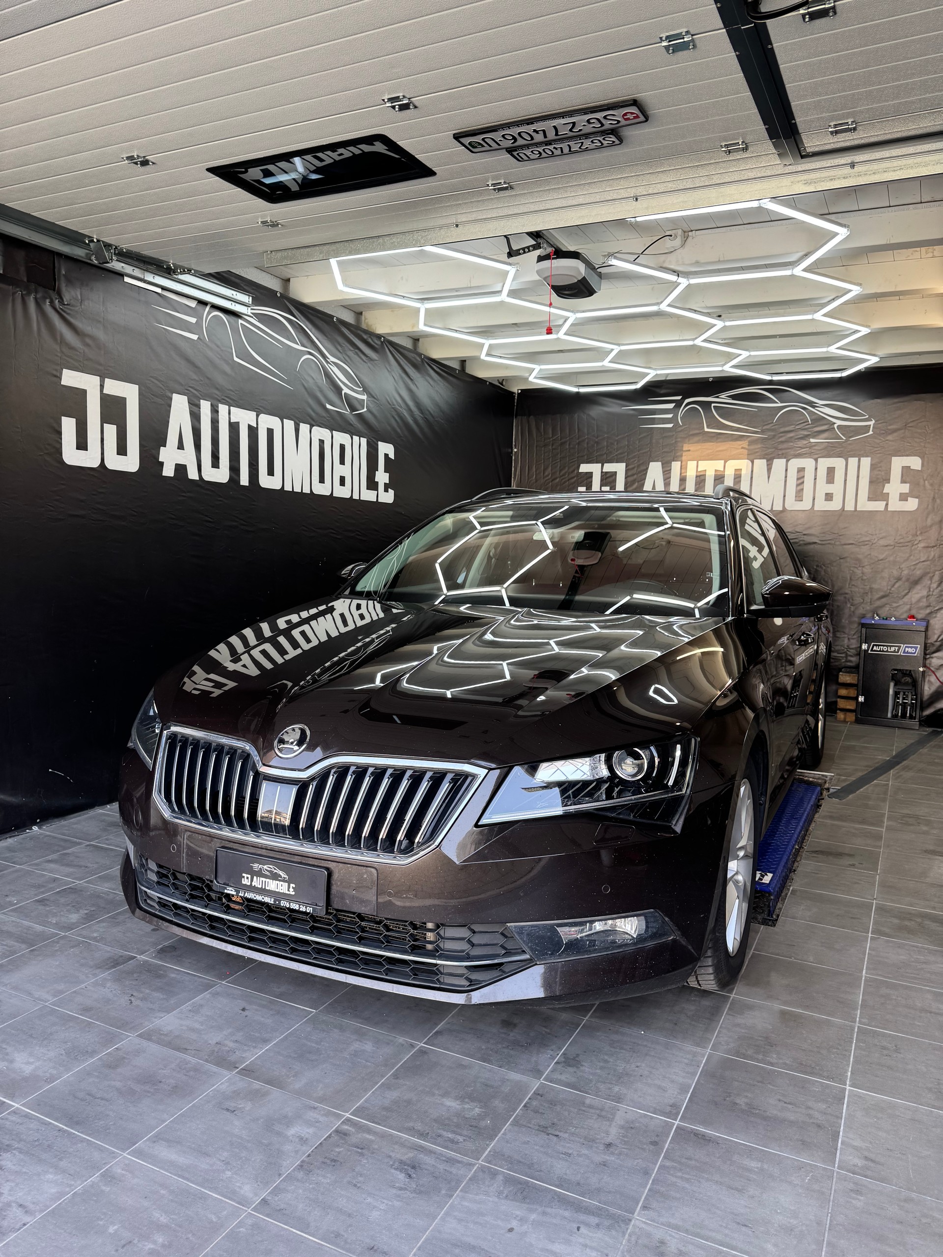 SKODA Superb Combi 2.0 TDi Ambition 4x4 DSG
