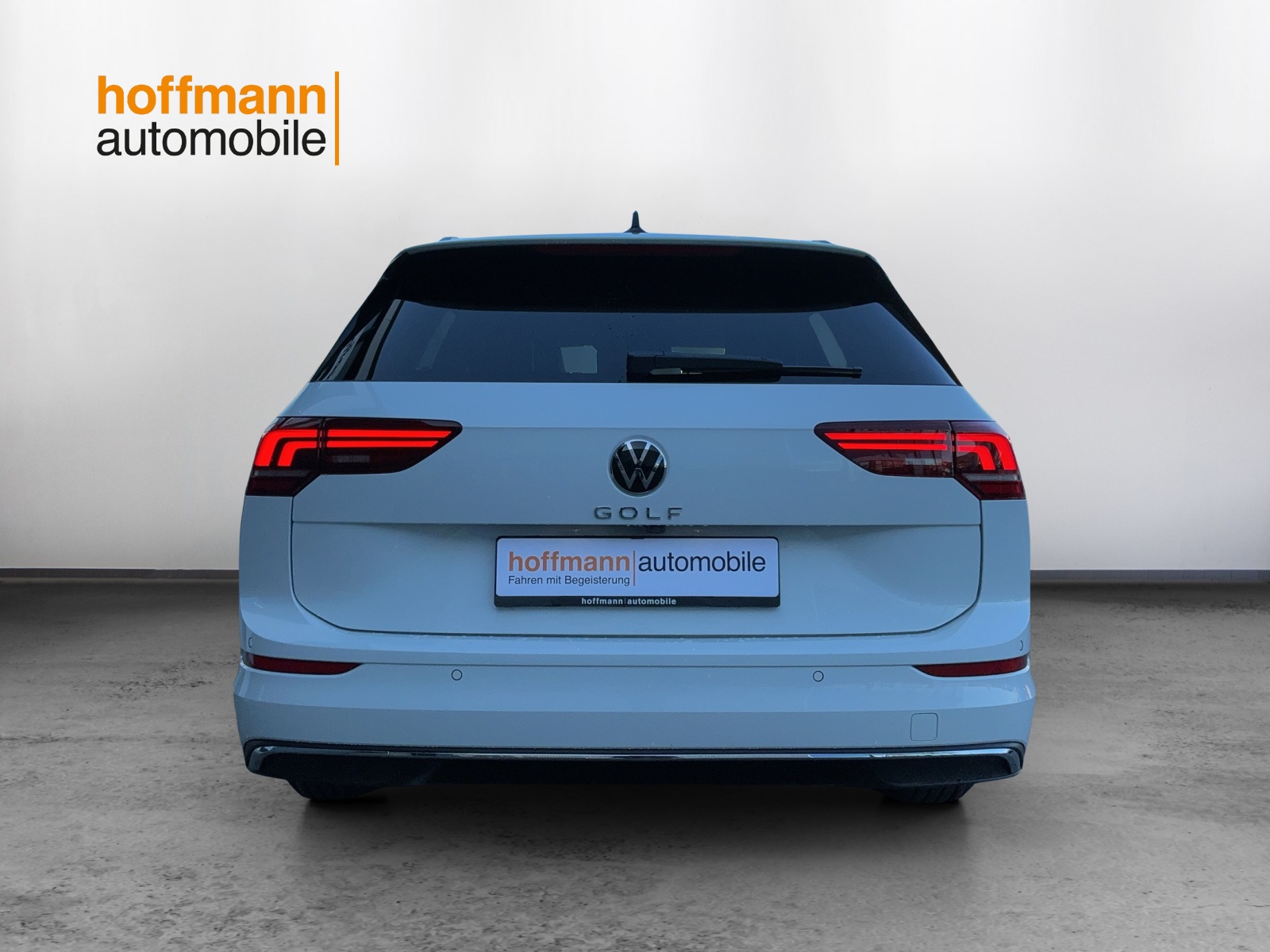 VW Golf Variant 2.0 TDI Style DSG-image-4