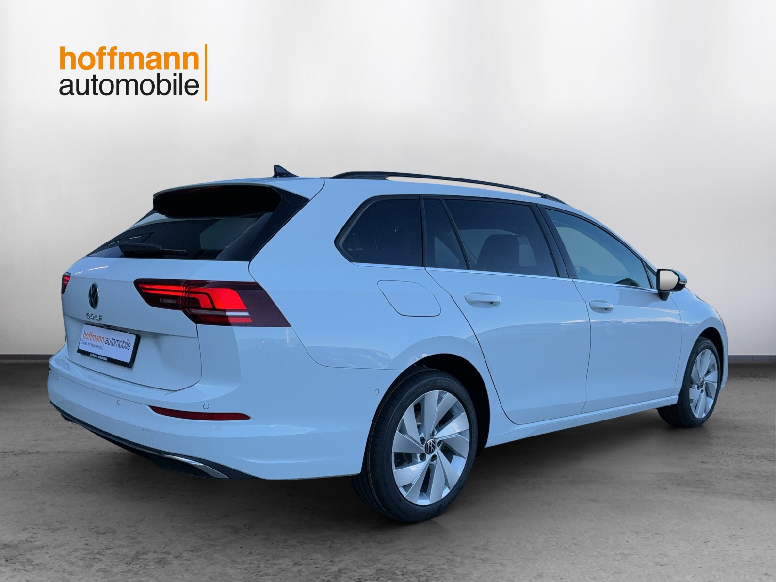 VW Golf Variant 2.0 TDI Style DSG-image-3