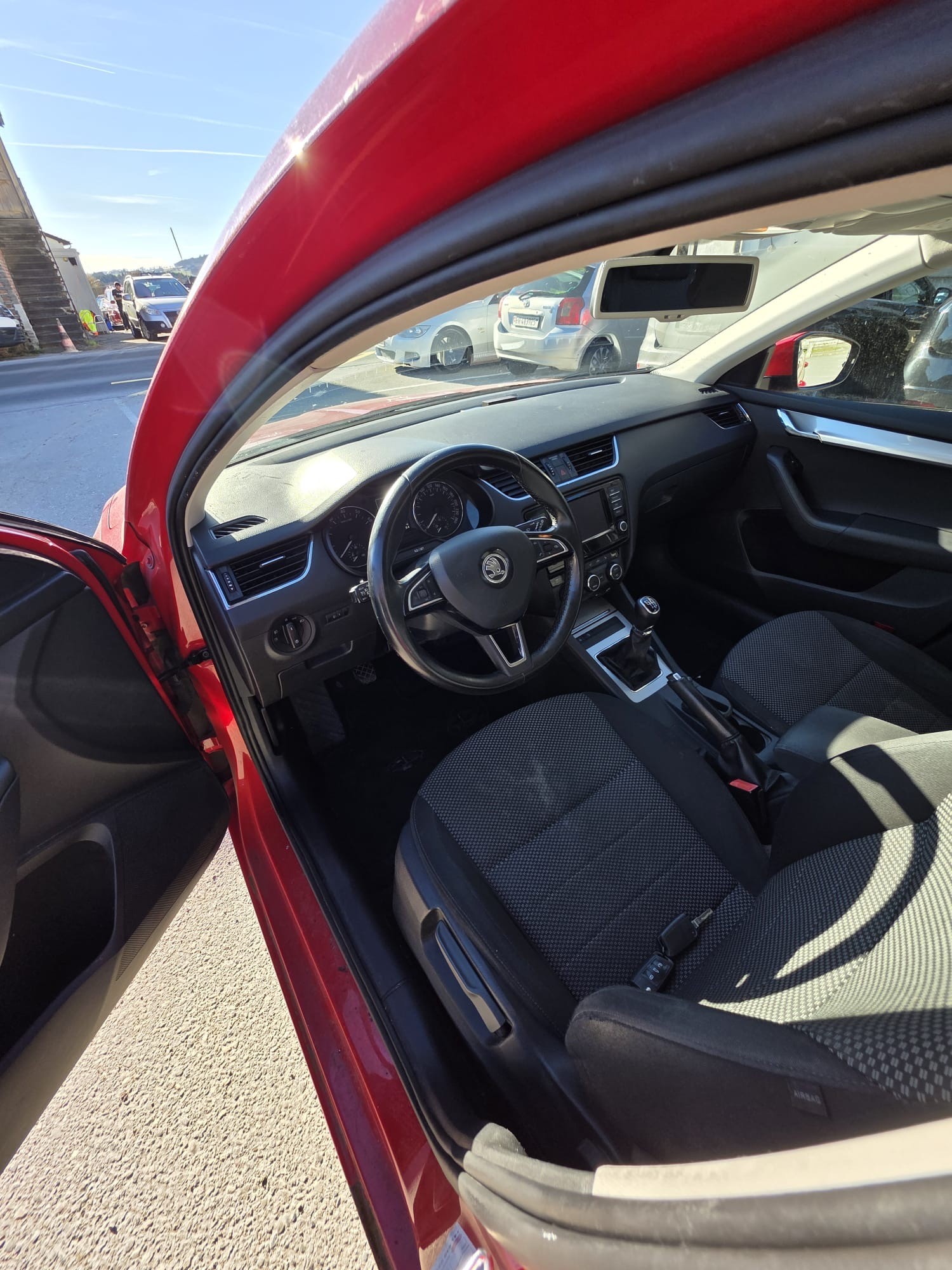 SKODA Octavia Combi 1.2 TSI Style-image-6