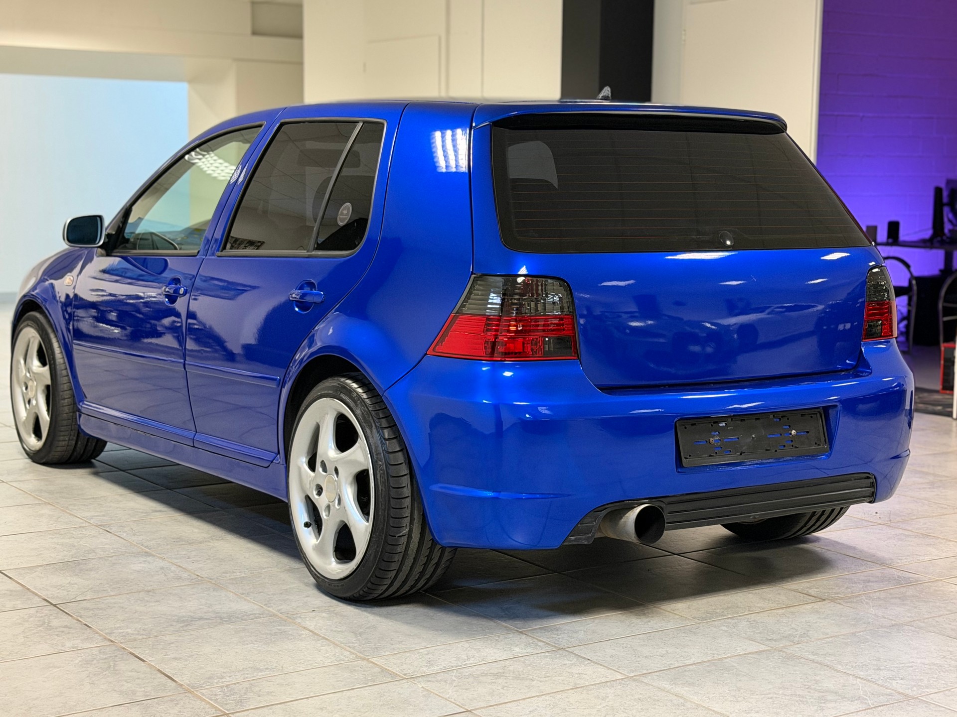 VW Golf 2.8 Highline 4Motion-image-13