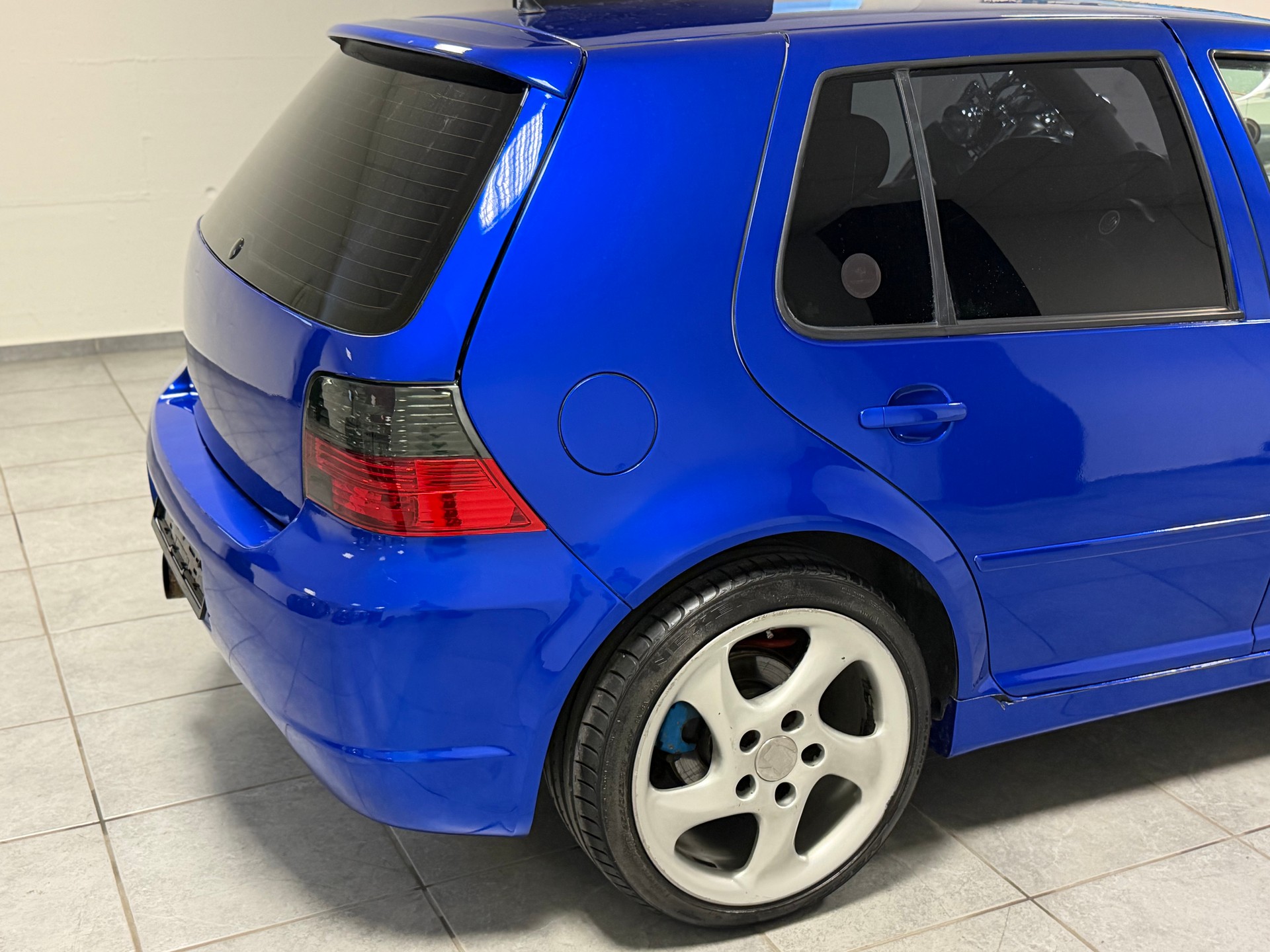 VW Golf 2.8 Highline 4Motion-image-17