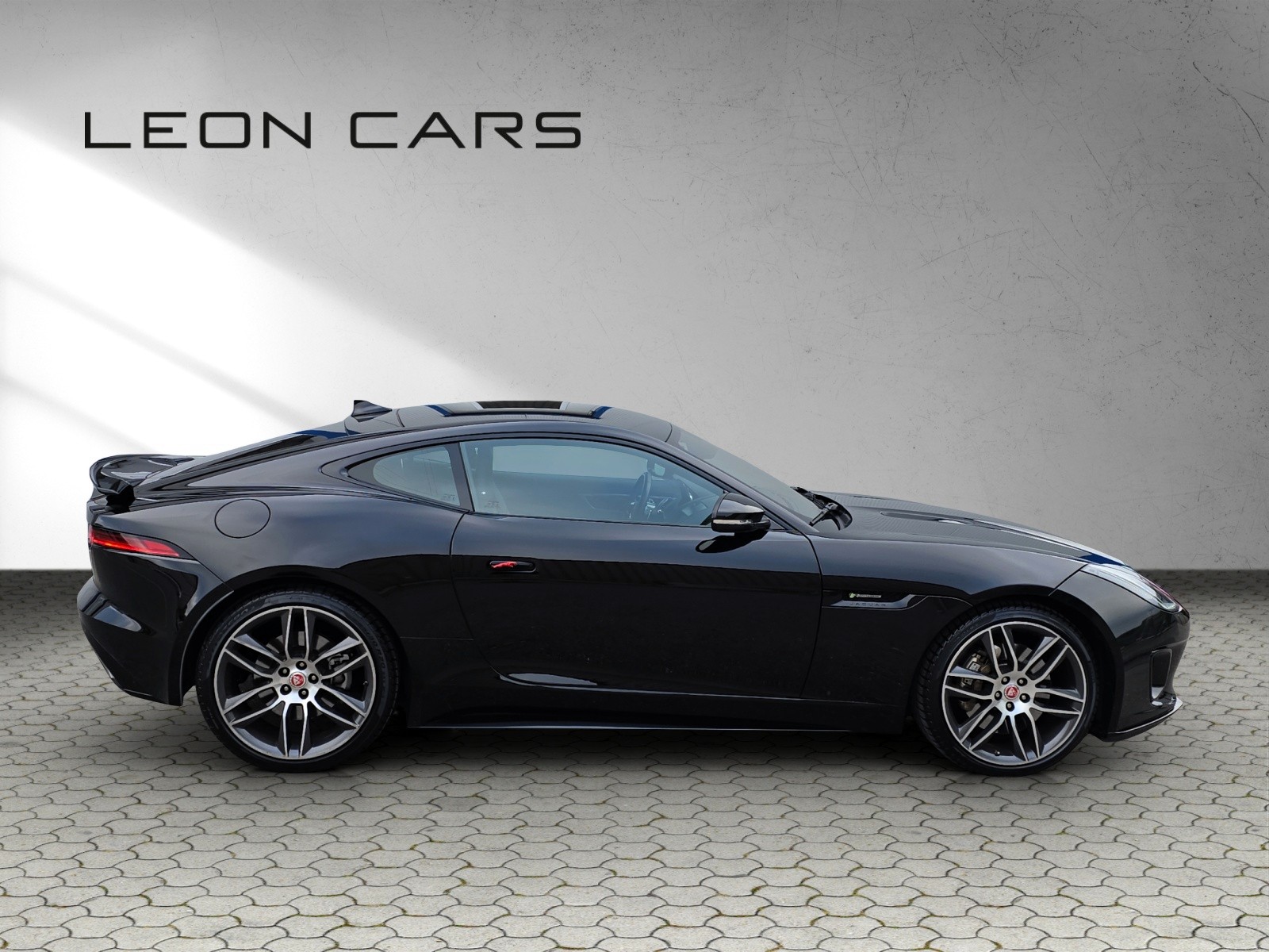 JAGUAR F-Type 2.0 I4 R-Dynamic Automatik-image-7