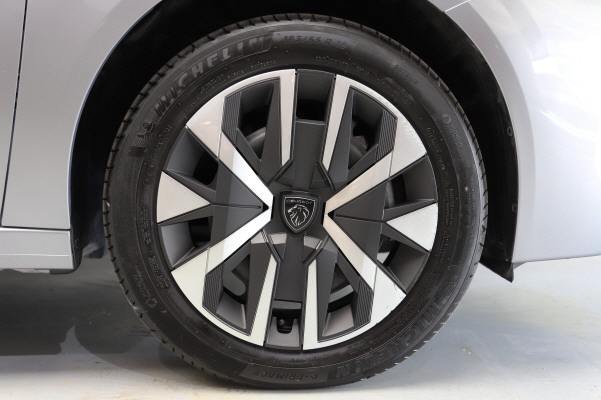 PEUGEOT 208 1.2 MHEV 110 Style-image-12