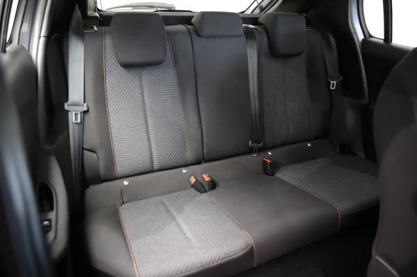 PEUGEOT 208 1.2 MHEV 110 Style-image-10