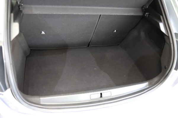 PEUGEOT 208 1.2 MHEV Style-image-11