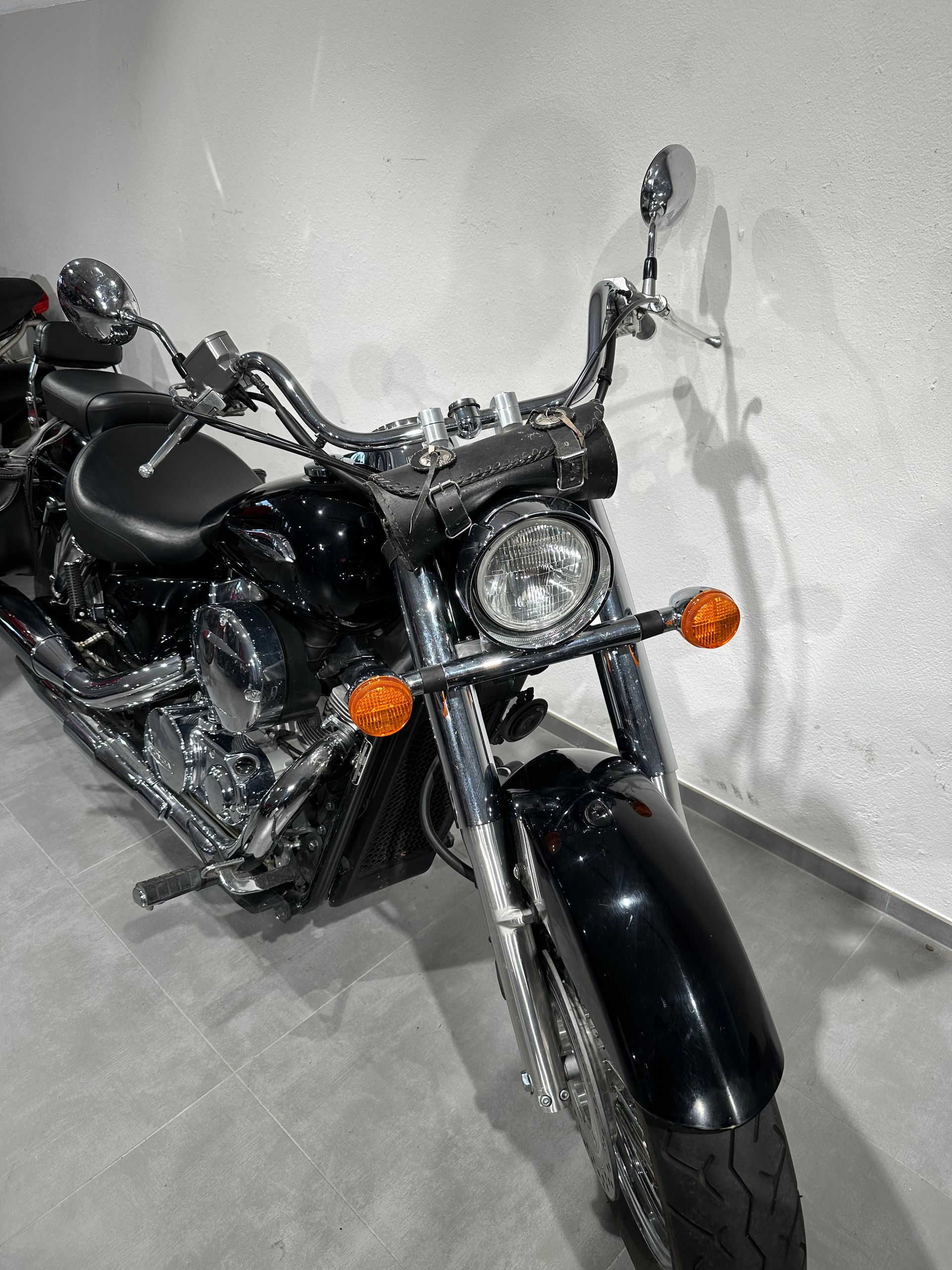 HONDA VT 750 C-showroom-element-1