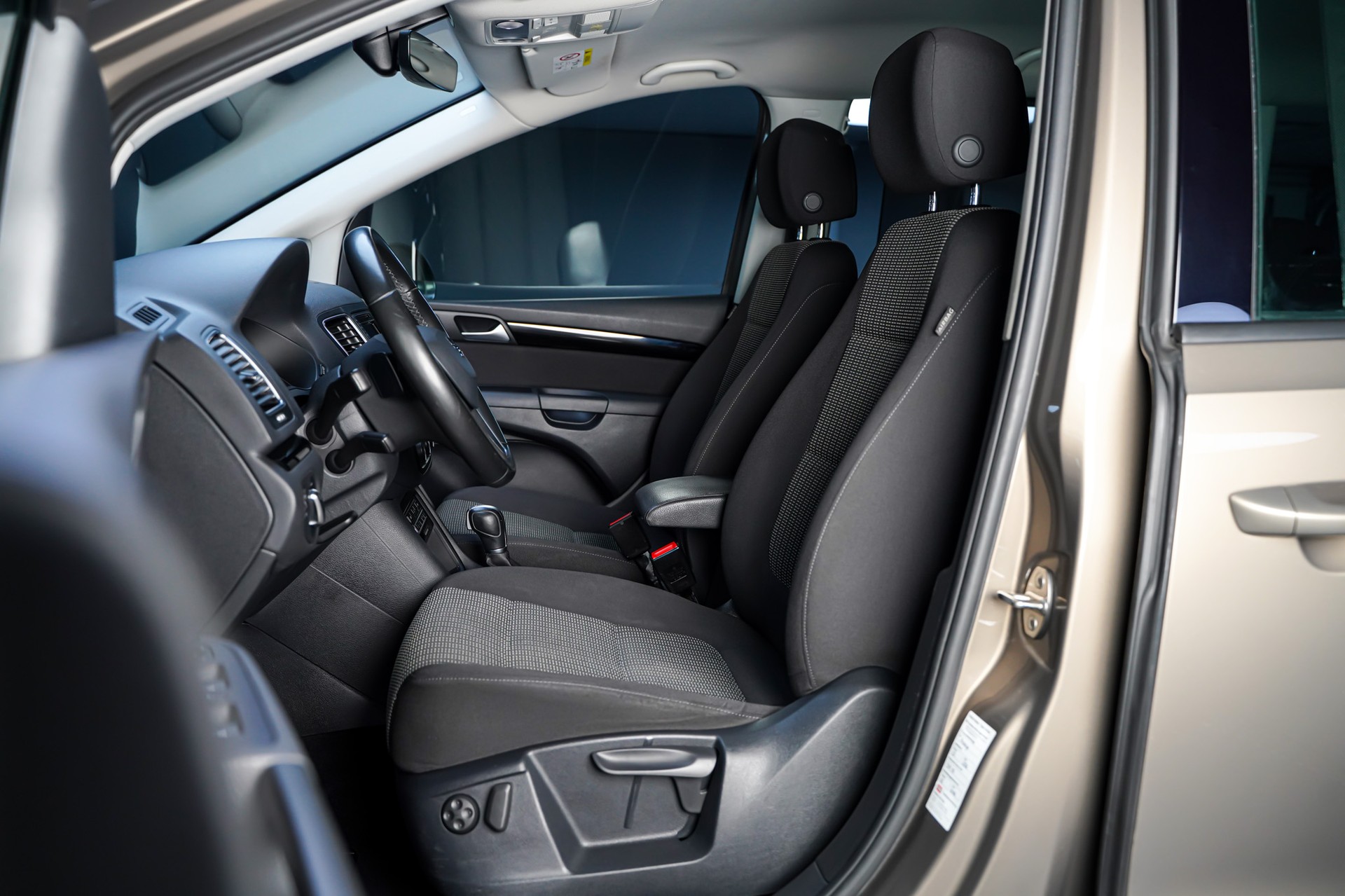SEAT Alhambra 2.0 TDI Reference DSG 7-Plätzer-image-11