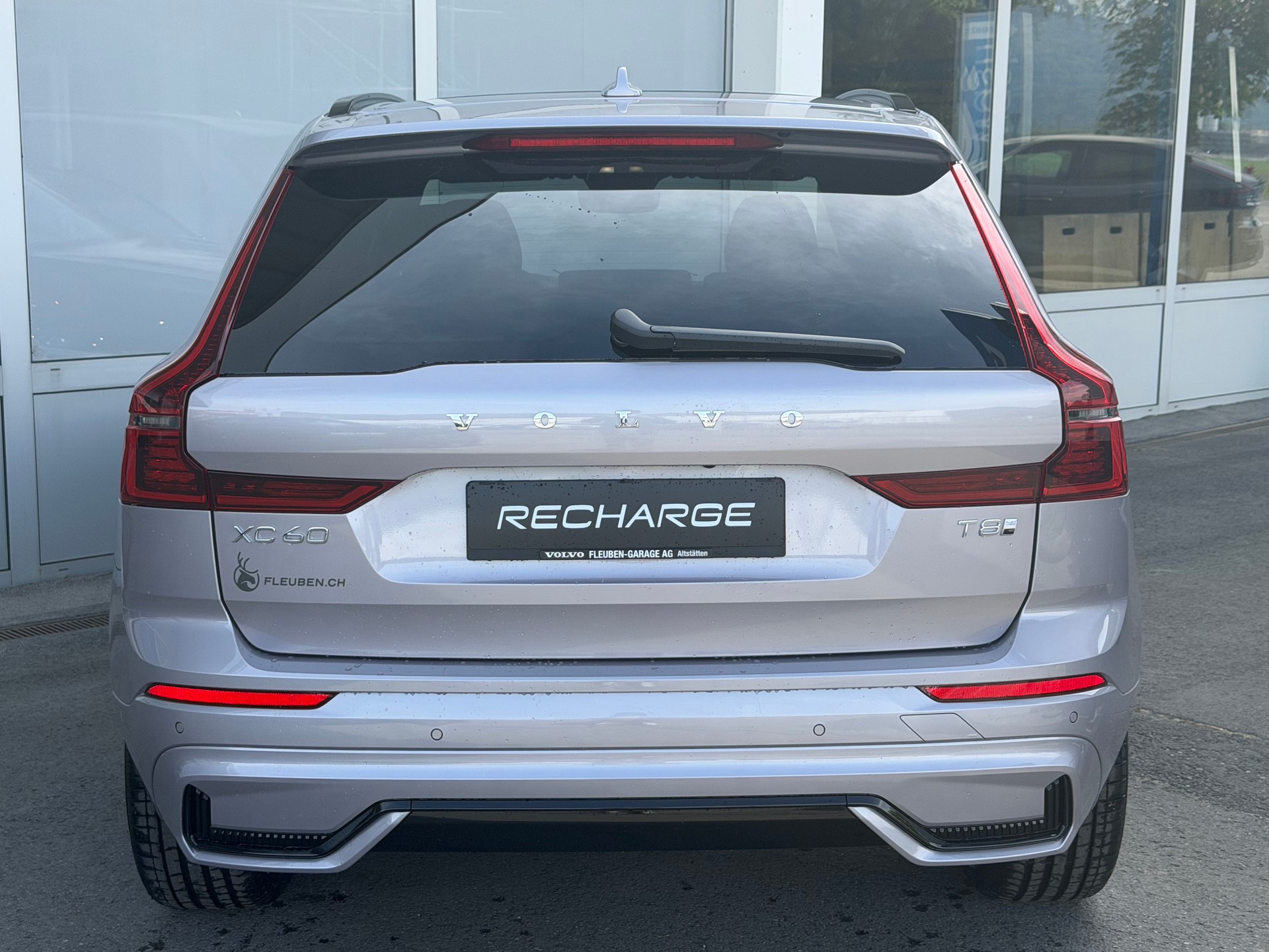 VOLVO XC60 T8 eAWD Ultra Dark Geartronic-image-22
