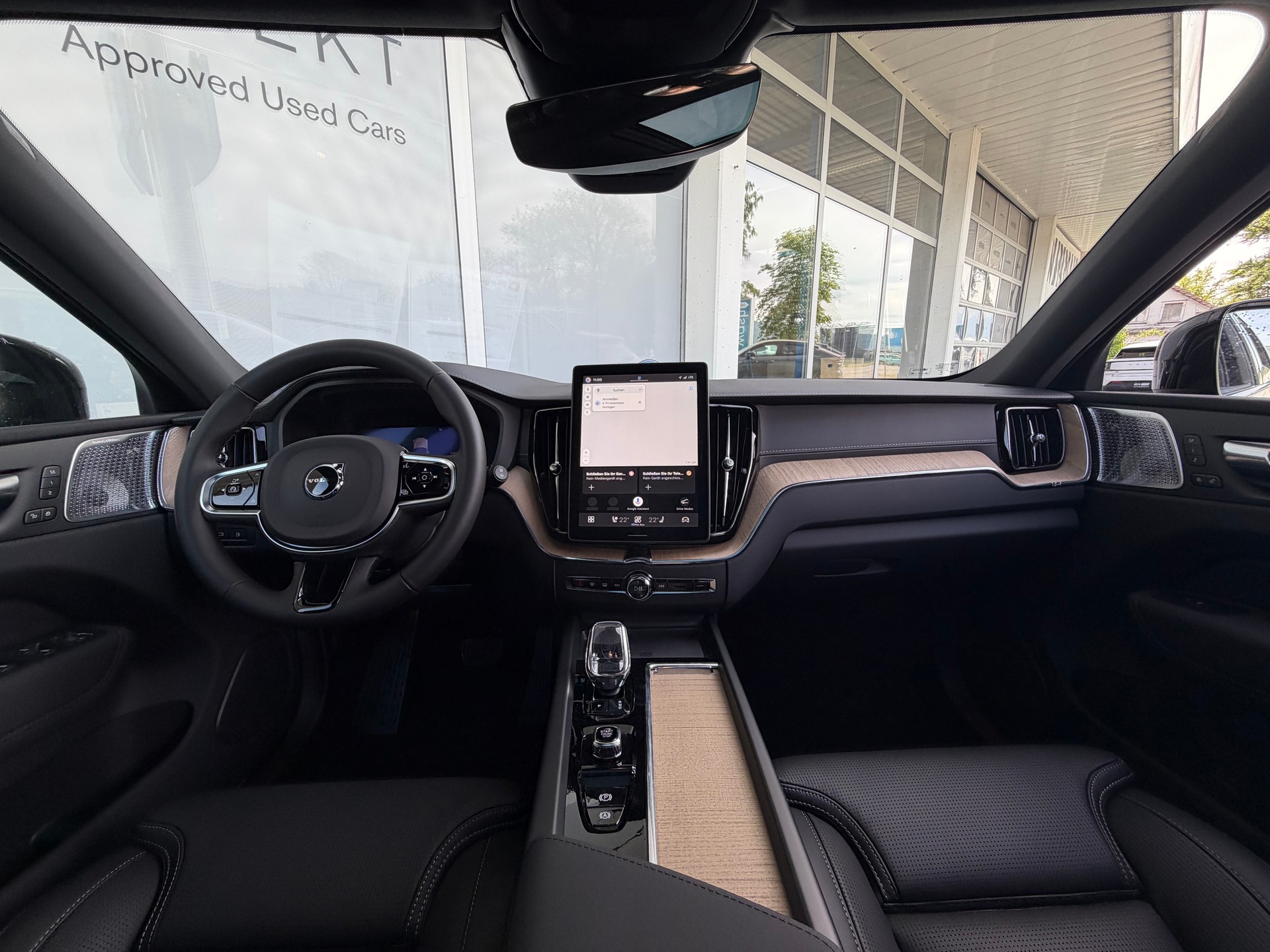 VOLVO XC60 T8 eAWD Ultra Dark Geartronic-image-9