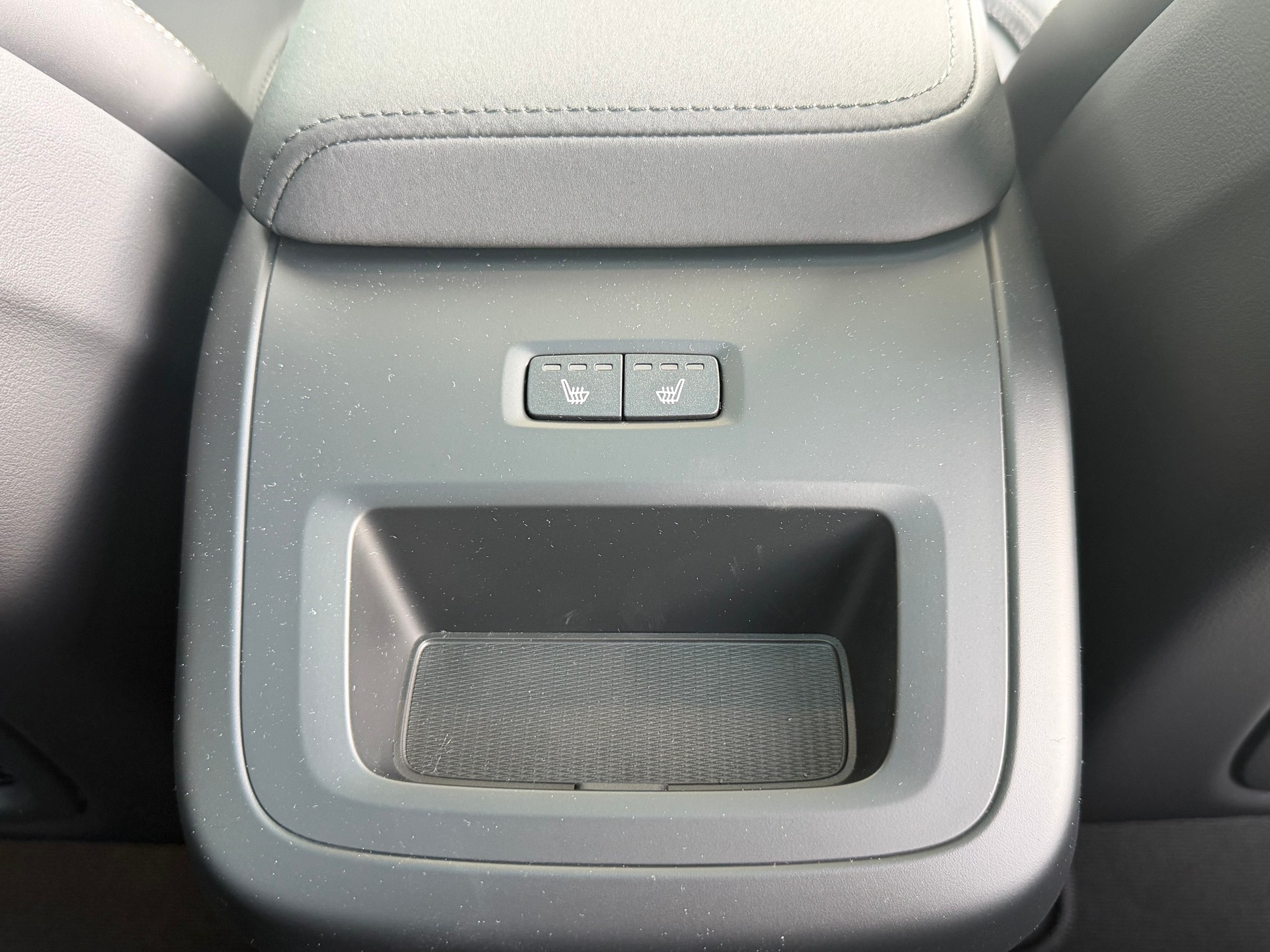VOLVO XC60 T8 eAWD Ultra Dark Geartronic-image-6
